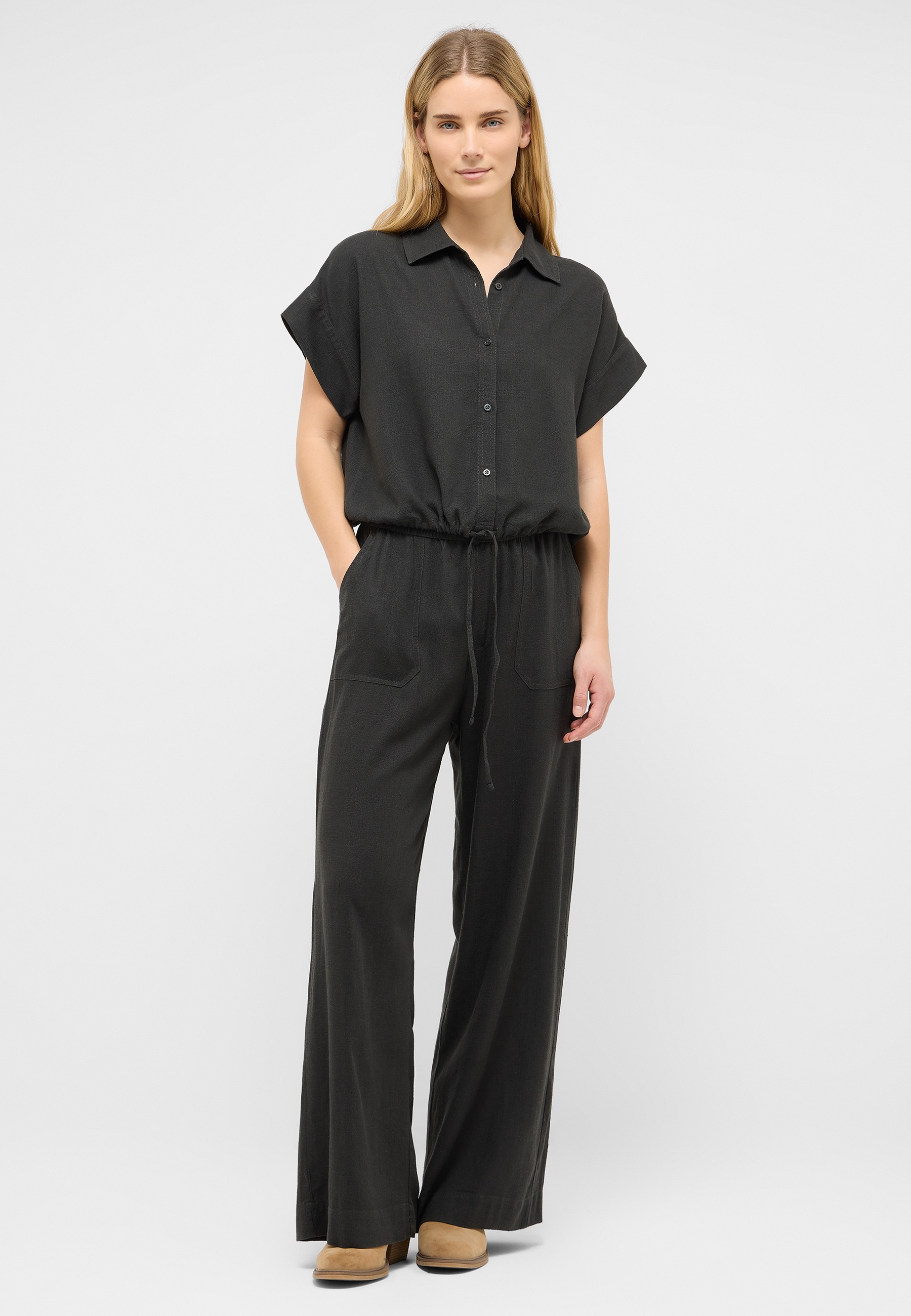 overall black outfit, jumpsuit, drawstring waist, short sleeves, wide leg