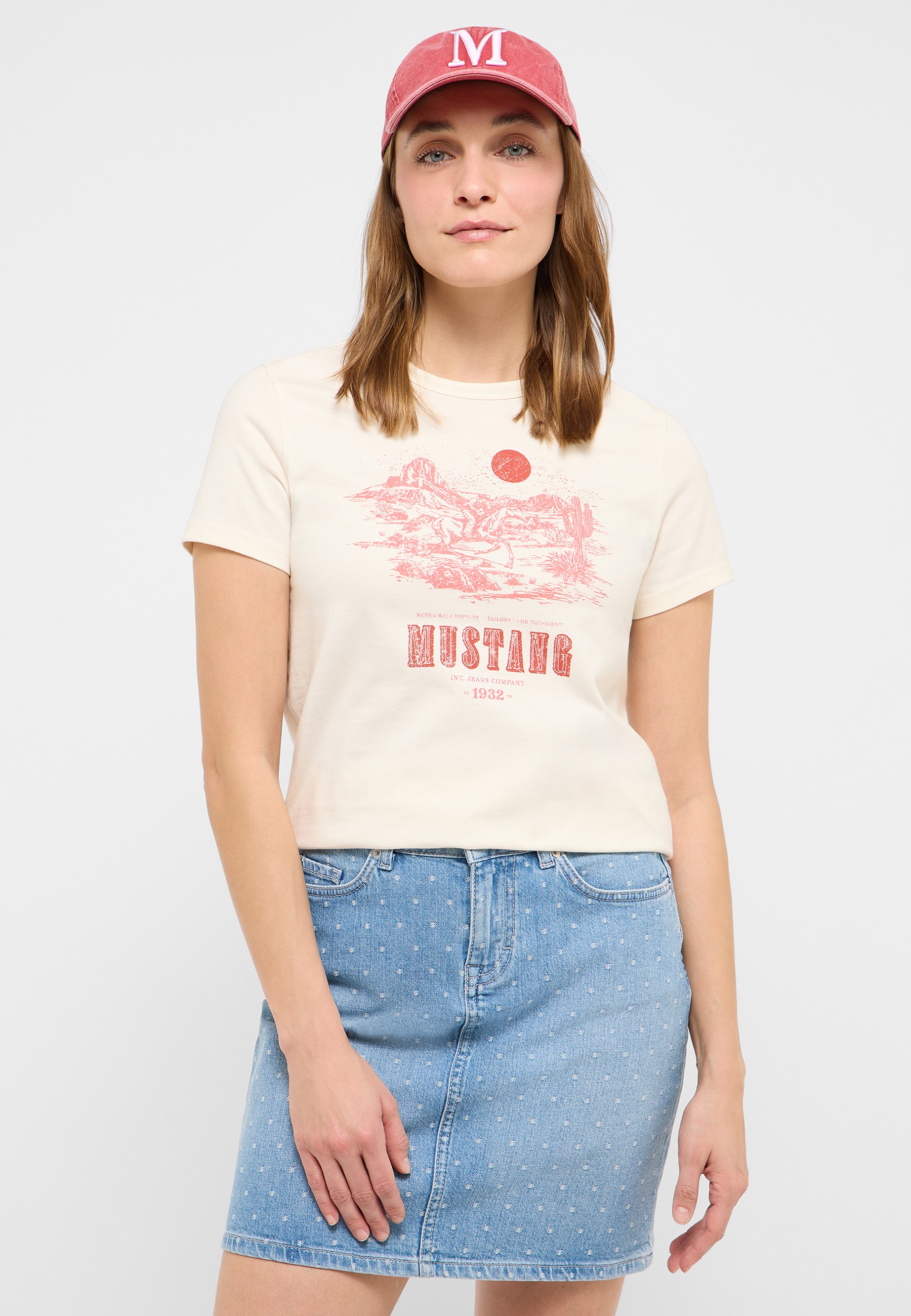 T-shirt, Strandmode, Kurze Hosen, Person, Mütze