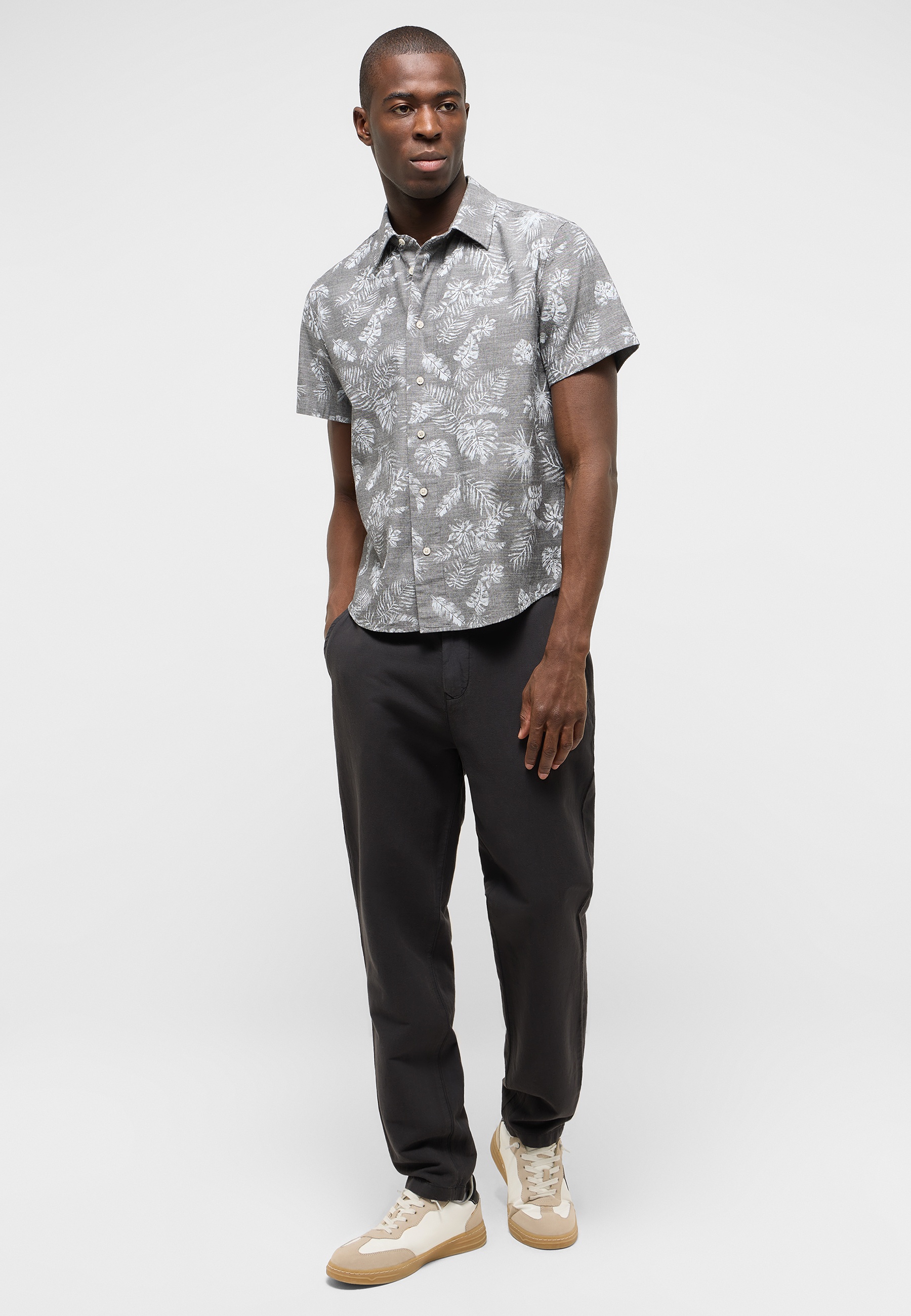 Hemd, Hemd mit Muster, Kurzarm, Lichtgrau, Casual-Outfit