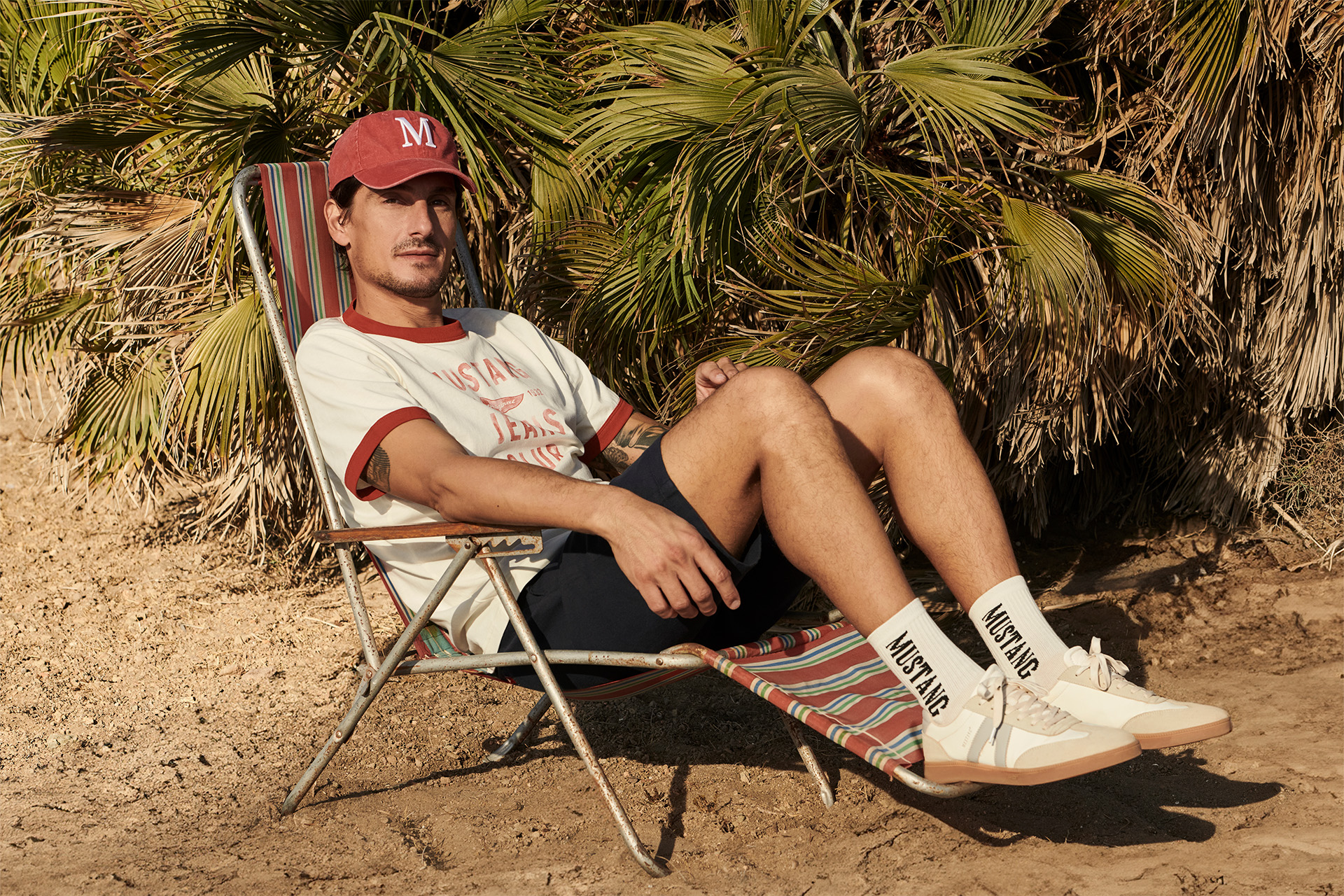 Strand, Sonnenhut, T-Shirt, Shorts, Kappe