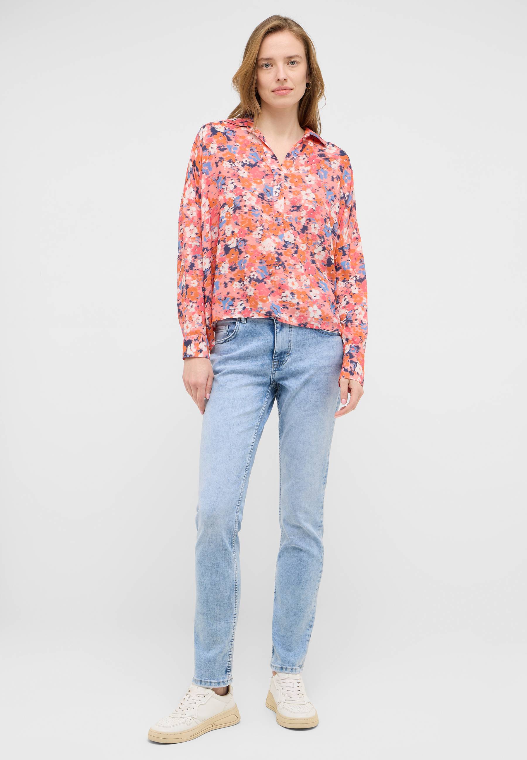 Hosen, Bluse, Person, Jeans, Langarm