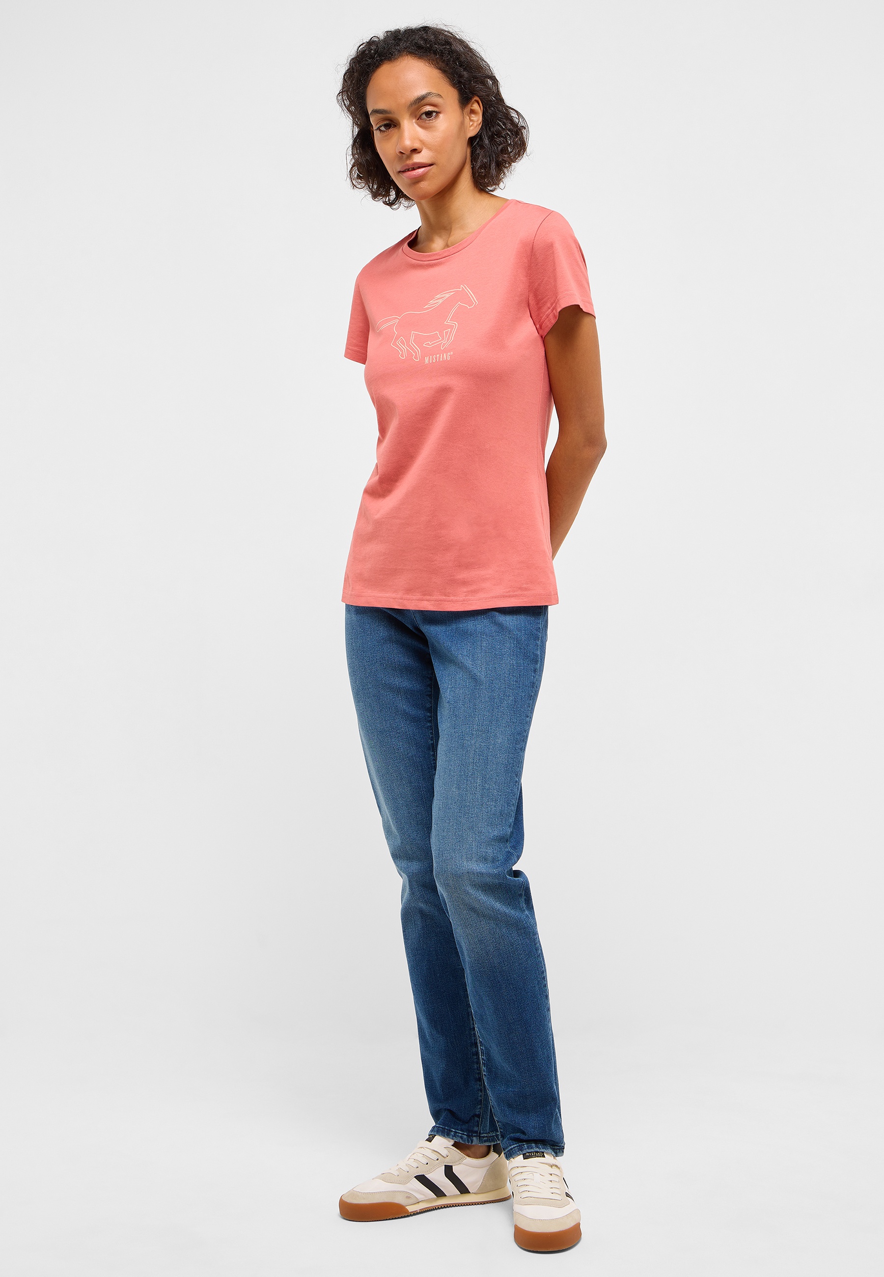 Bekleidung, Hosen, T-shirt, Jeans, Person