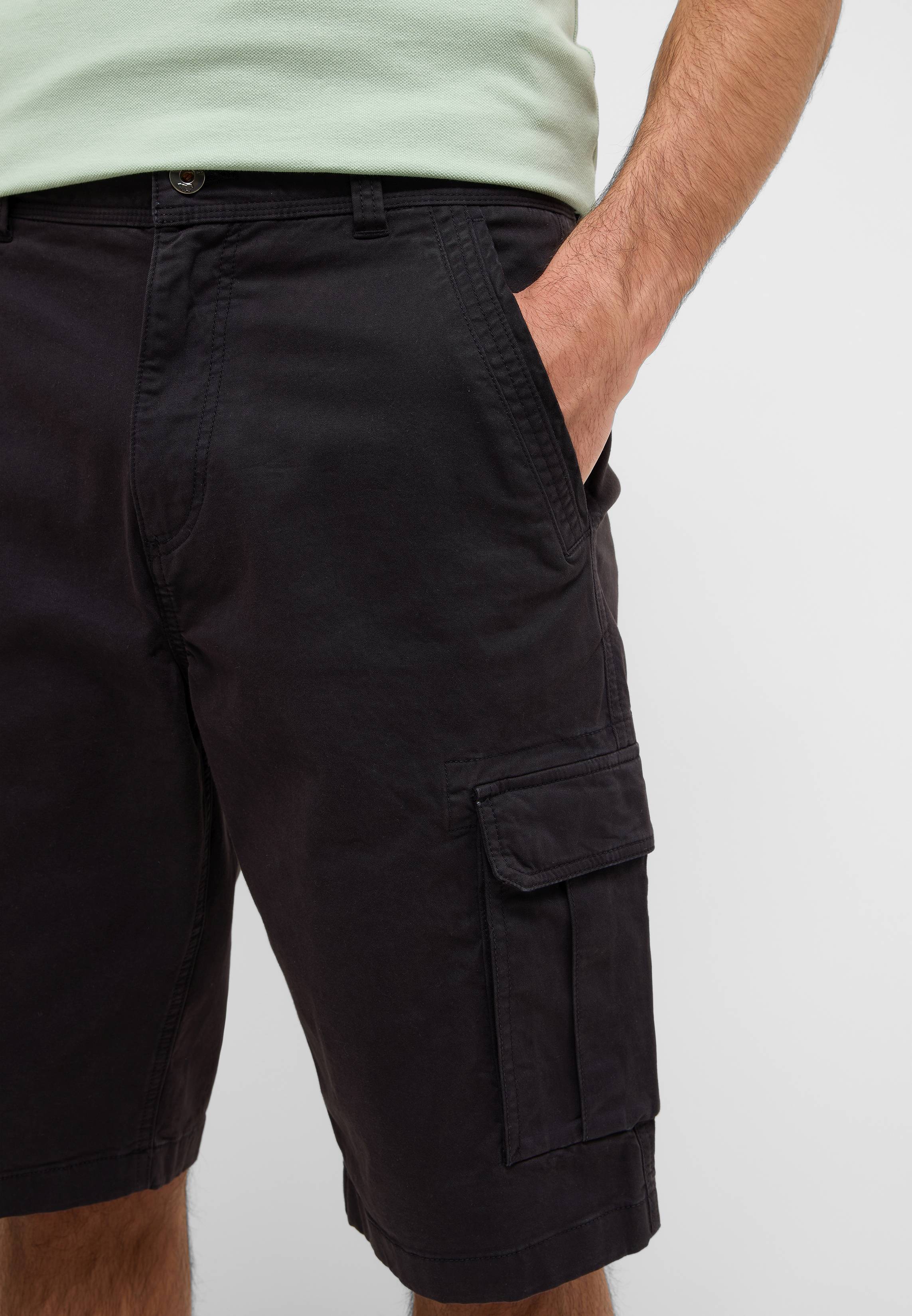 Bekleidung, Kurze Hosen, Hosen