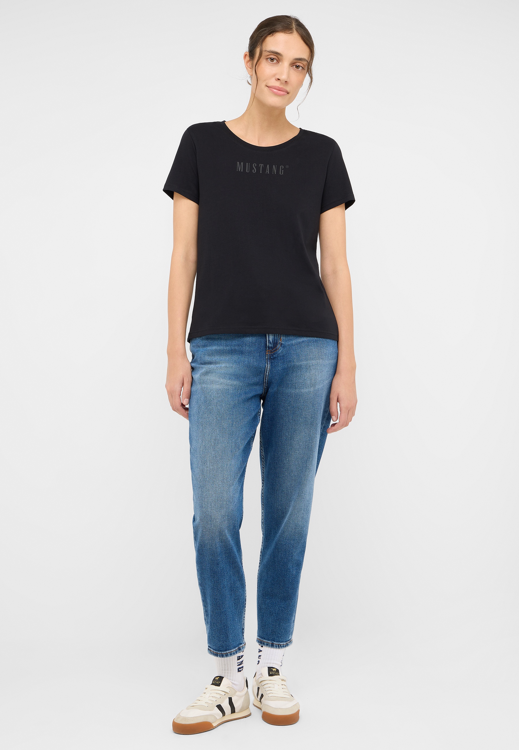 Bekleidung, Hosen, T-shirt, Jeans, Person