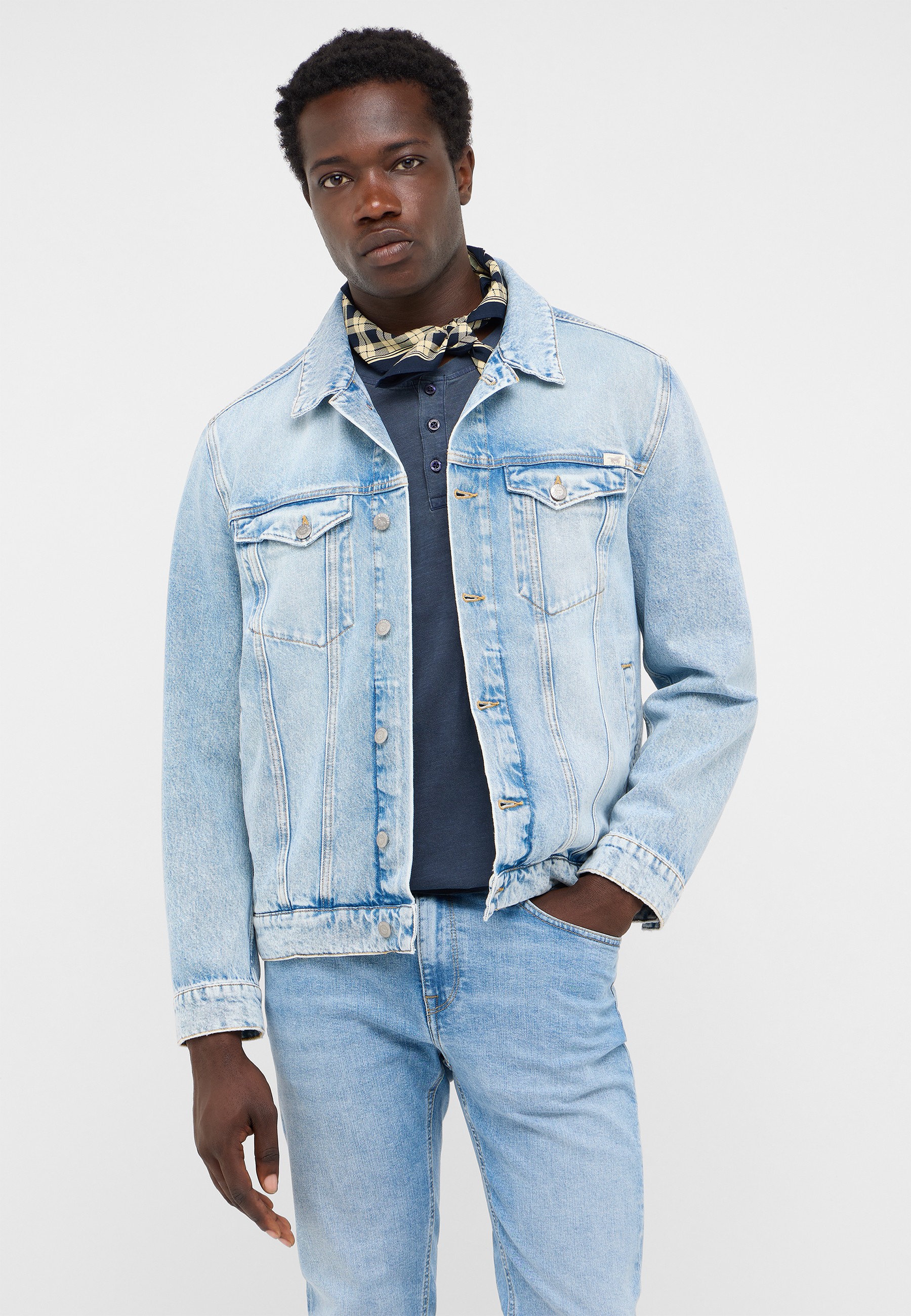denimjacke, hellerwash, jeans, Lagenlook, Uni Schal