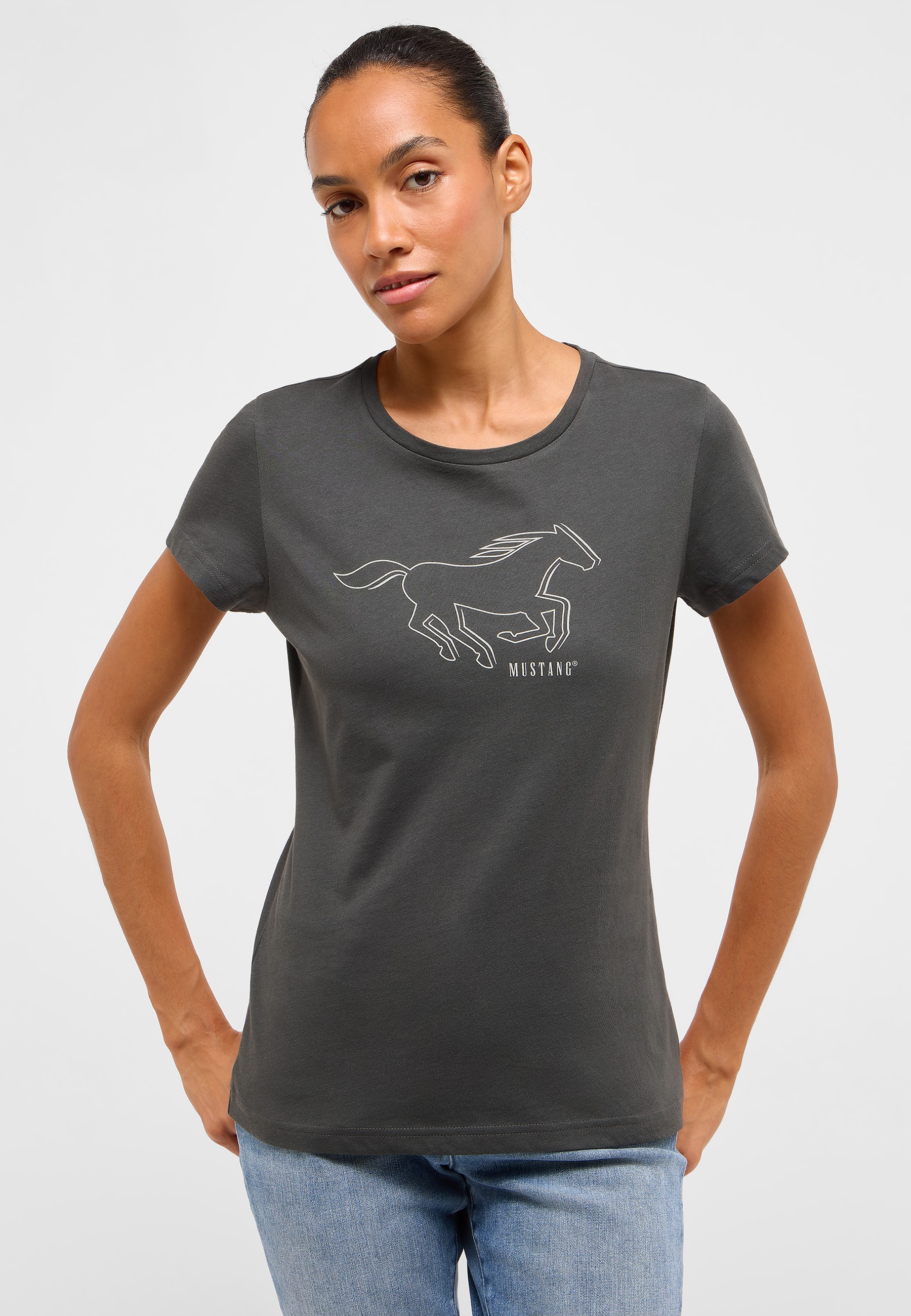 Bekleidung, T-shirt, Person, Hemd, Jeanshose