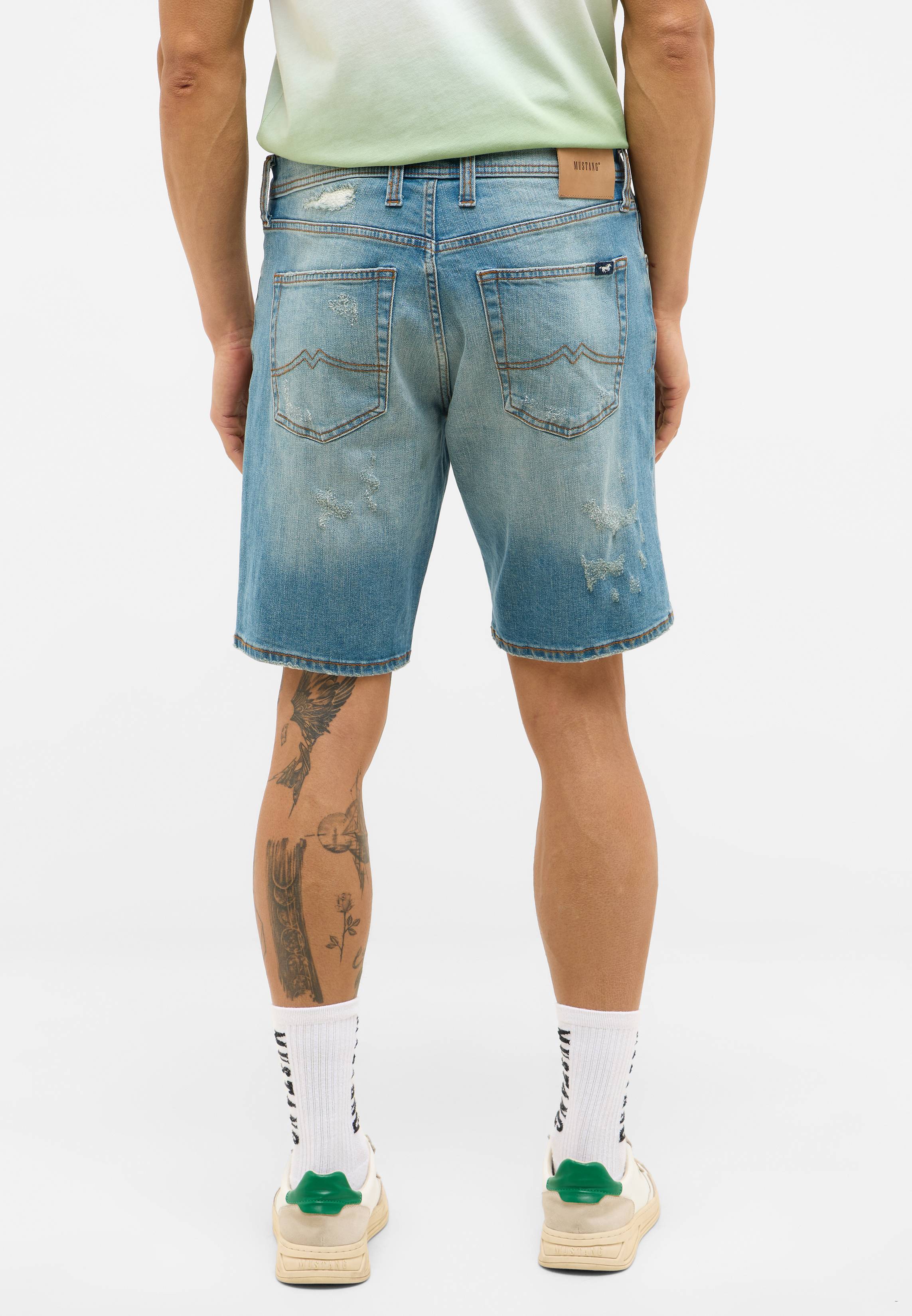 Bekleidung, Kurze Hosen, Hosen, Haut, Tätowierung
