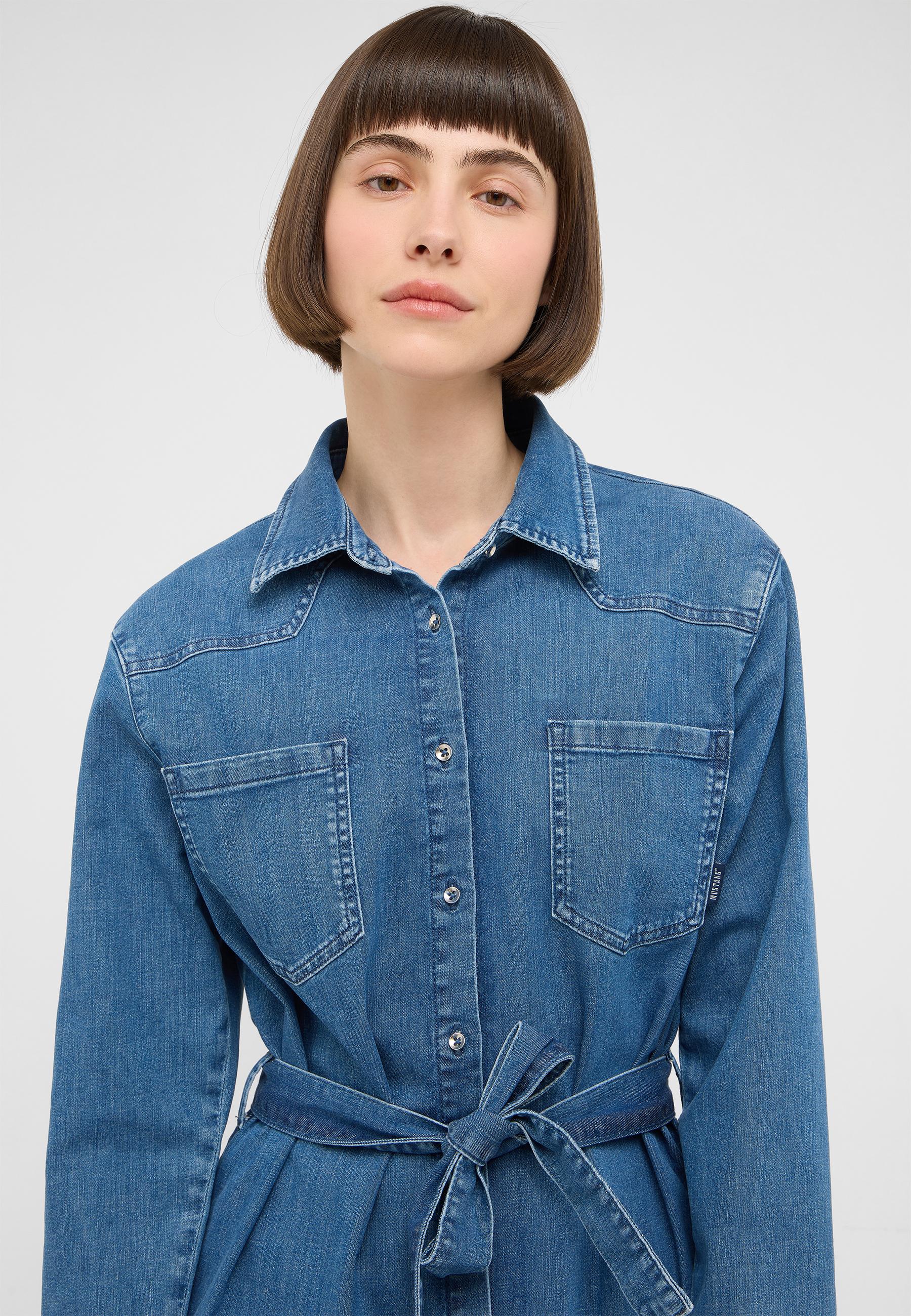 denim shirt, Knopfleiste, Brusttaschen, Gürtel, blau