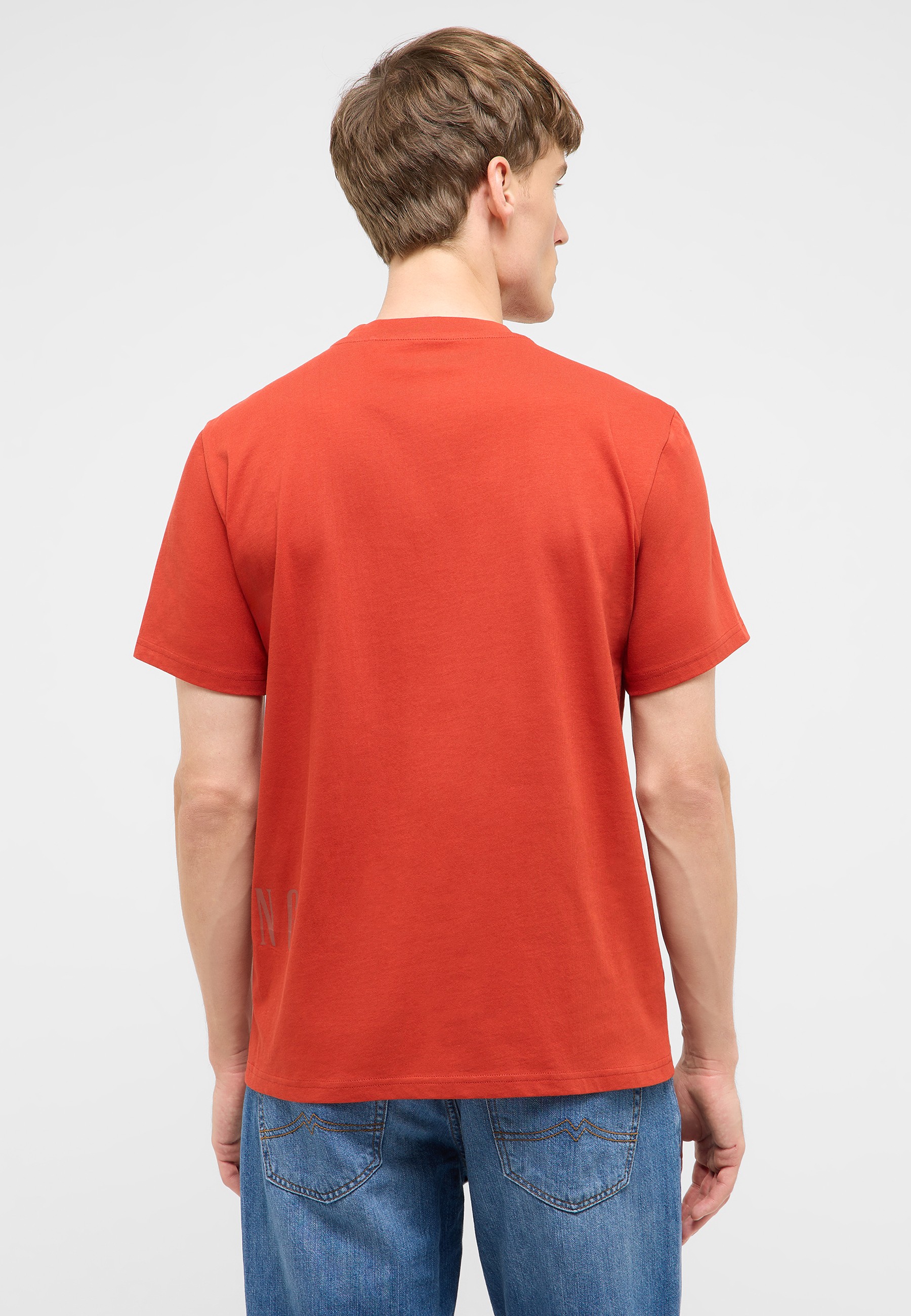 T-shirt, Person, Jeans, Gesicht, Kopf