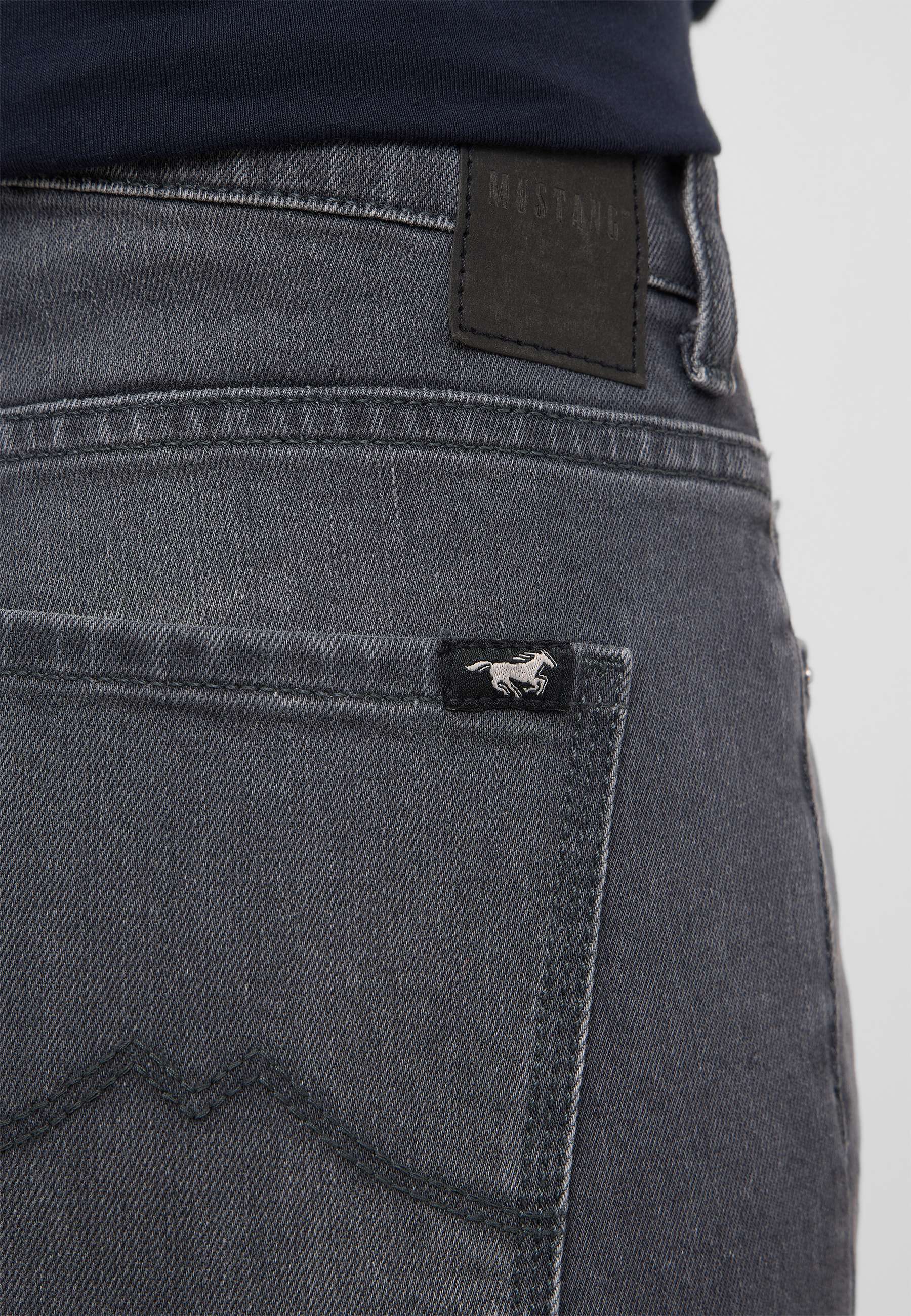 Jeans Style Crosby Relaxed Straight