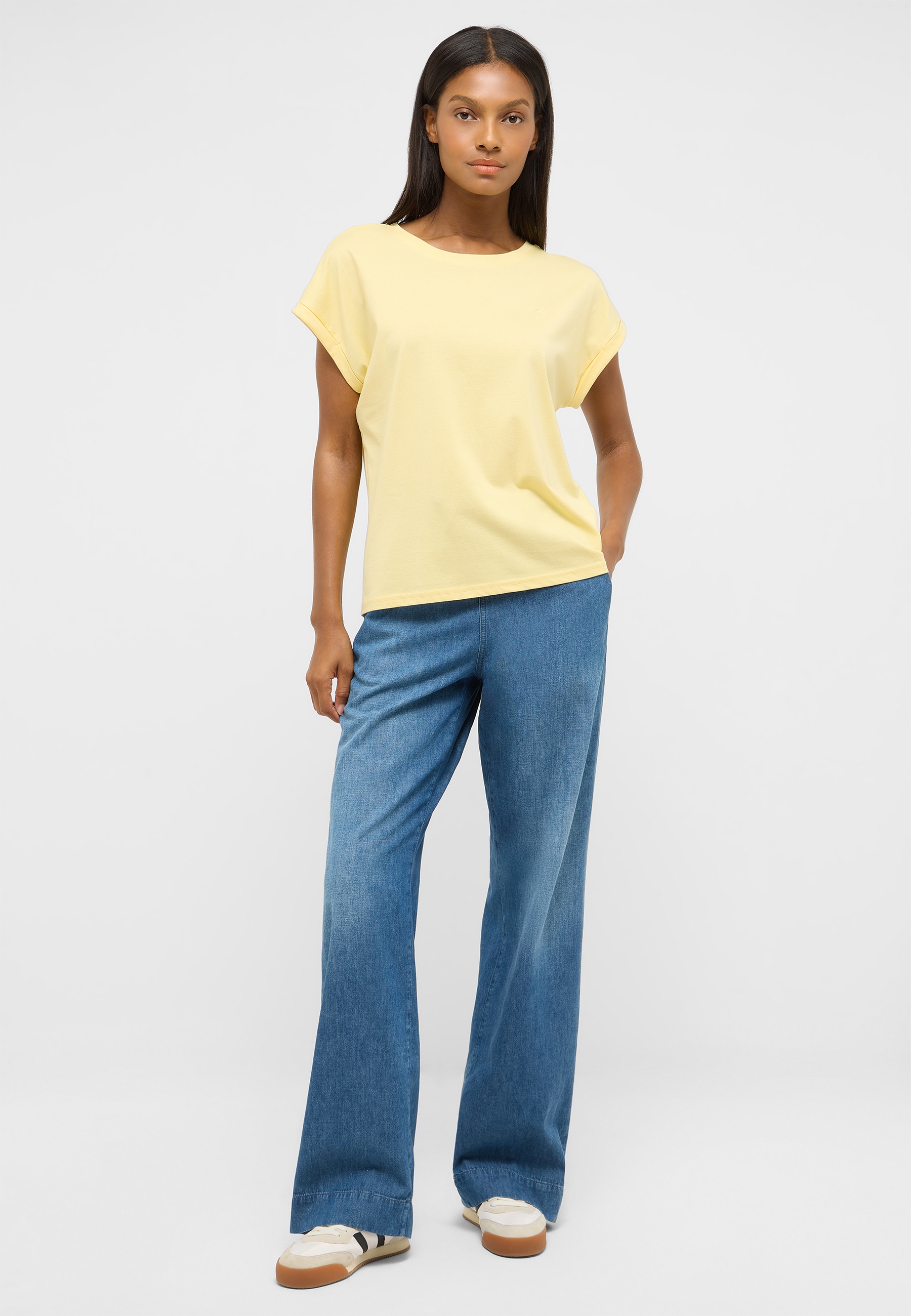 t-shirt, kurzärmlig, gelb, casual, jeans