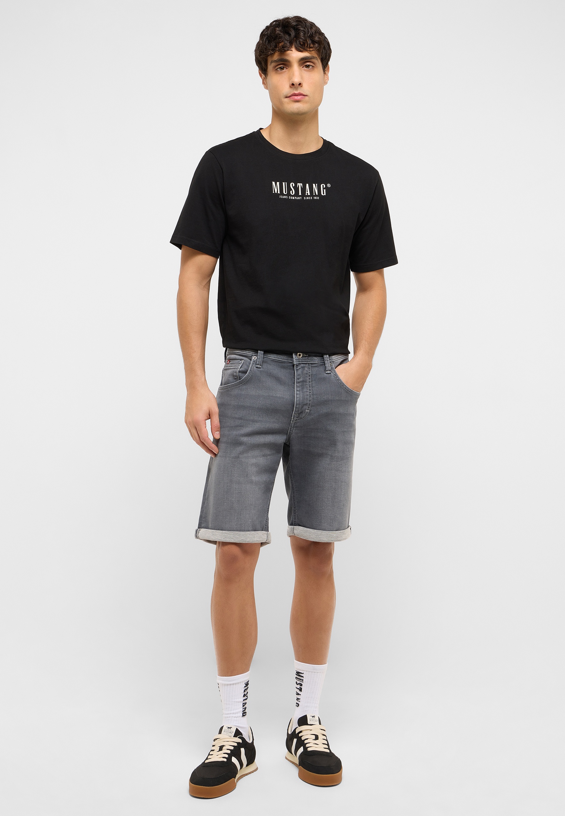 Kurze Hose, T-shirt, Junge, Person, Jugendlich