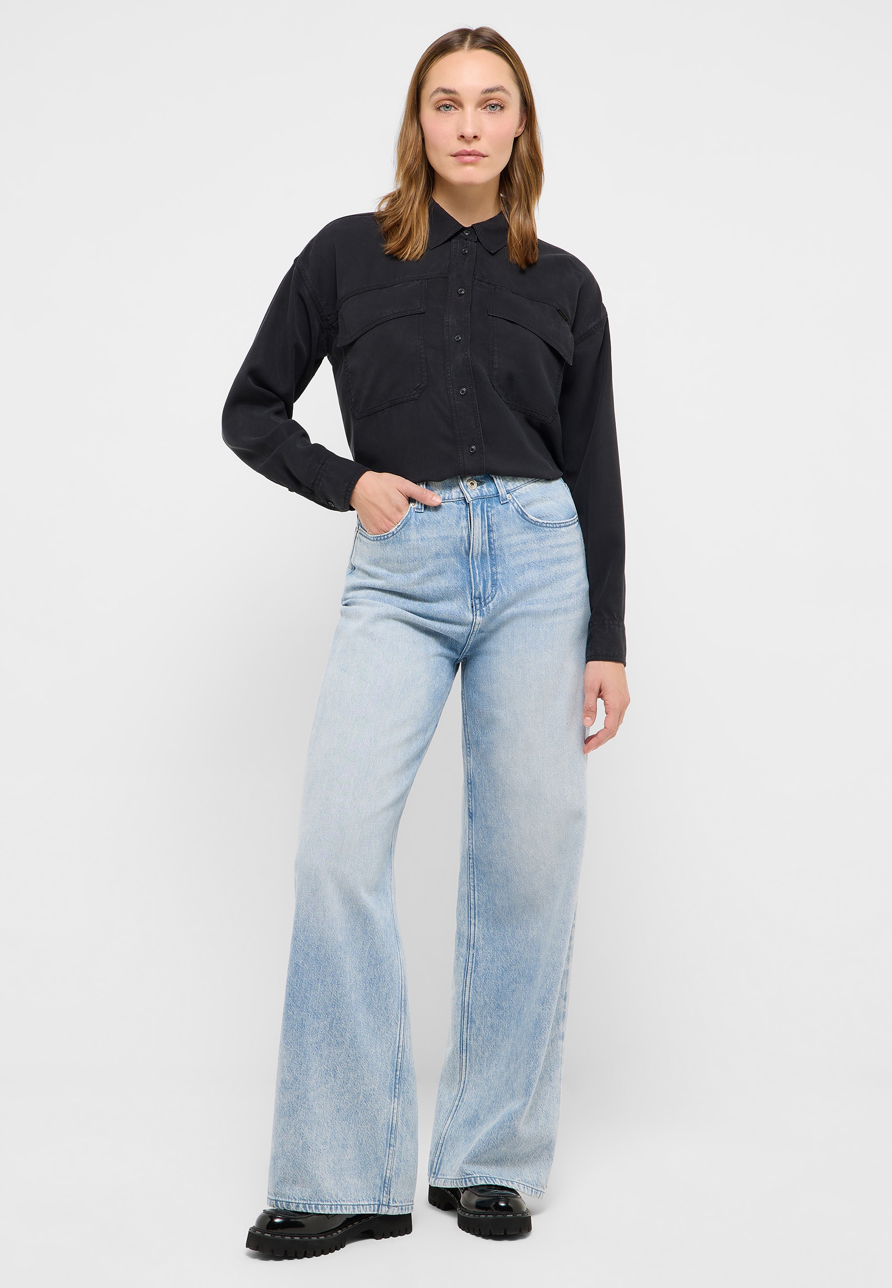 Hosen, Jeans, Erwachsener, Person, Frau