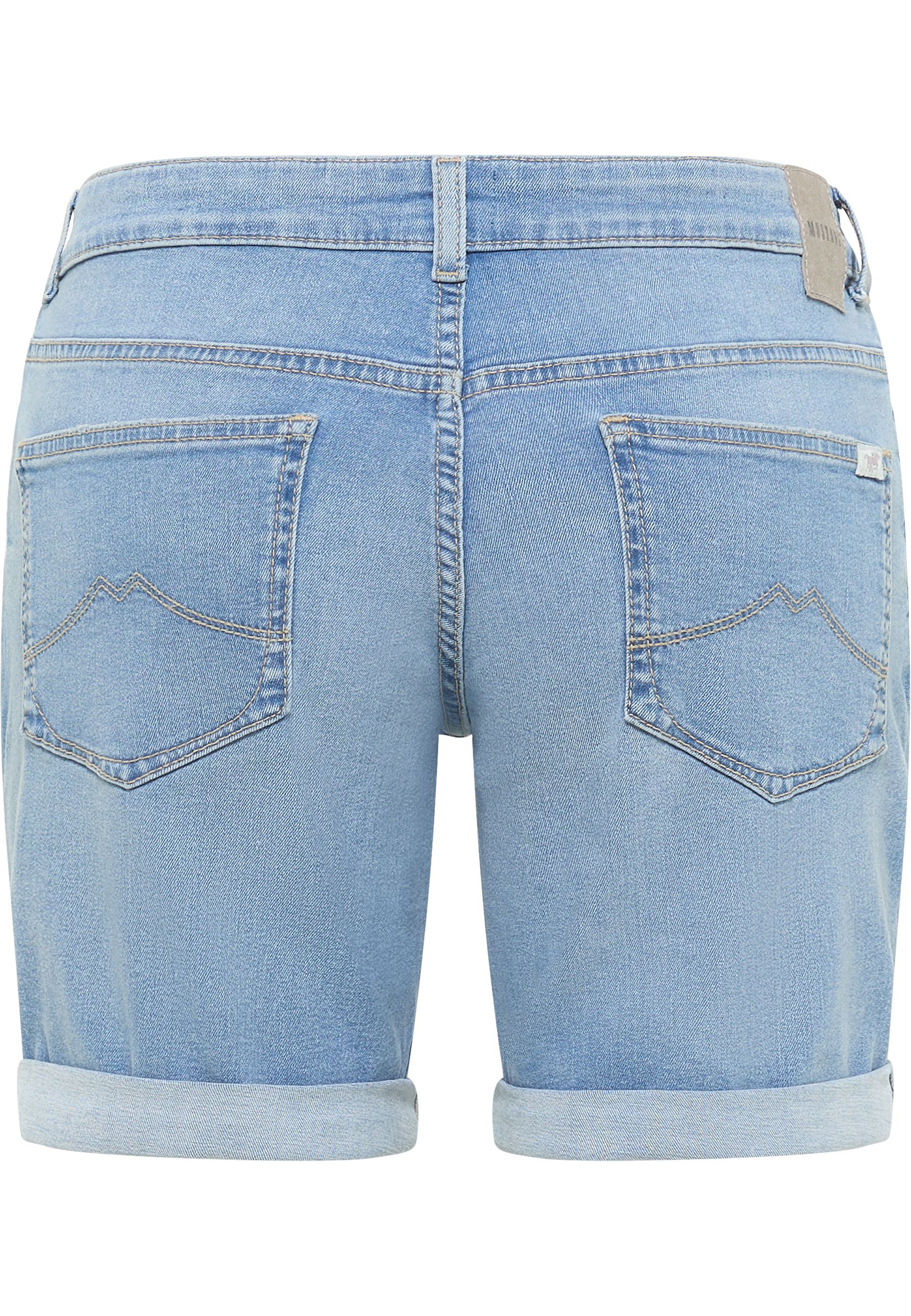 denim, shorts, blau, Hintertaschen, aufgerollte Kanten