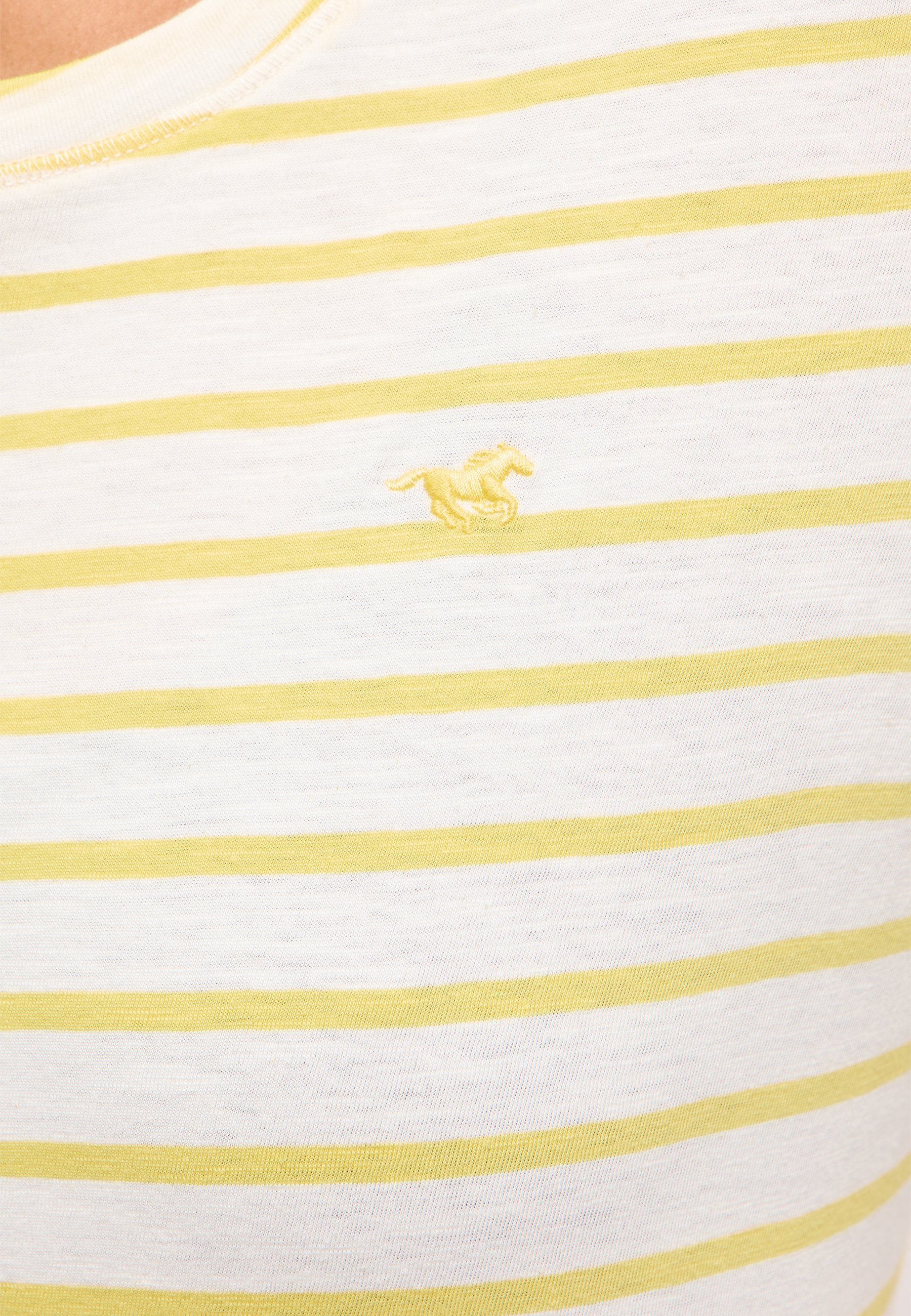 Bekleidung, T-shirt, Fleck, Dekoration für Zuhause