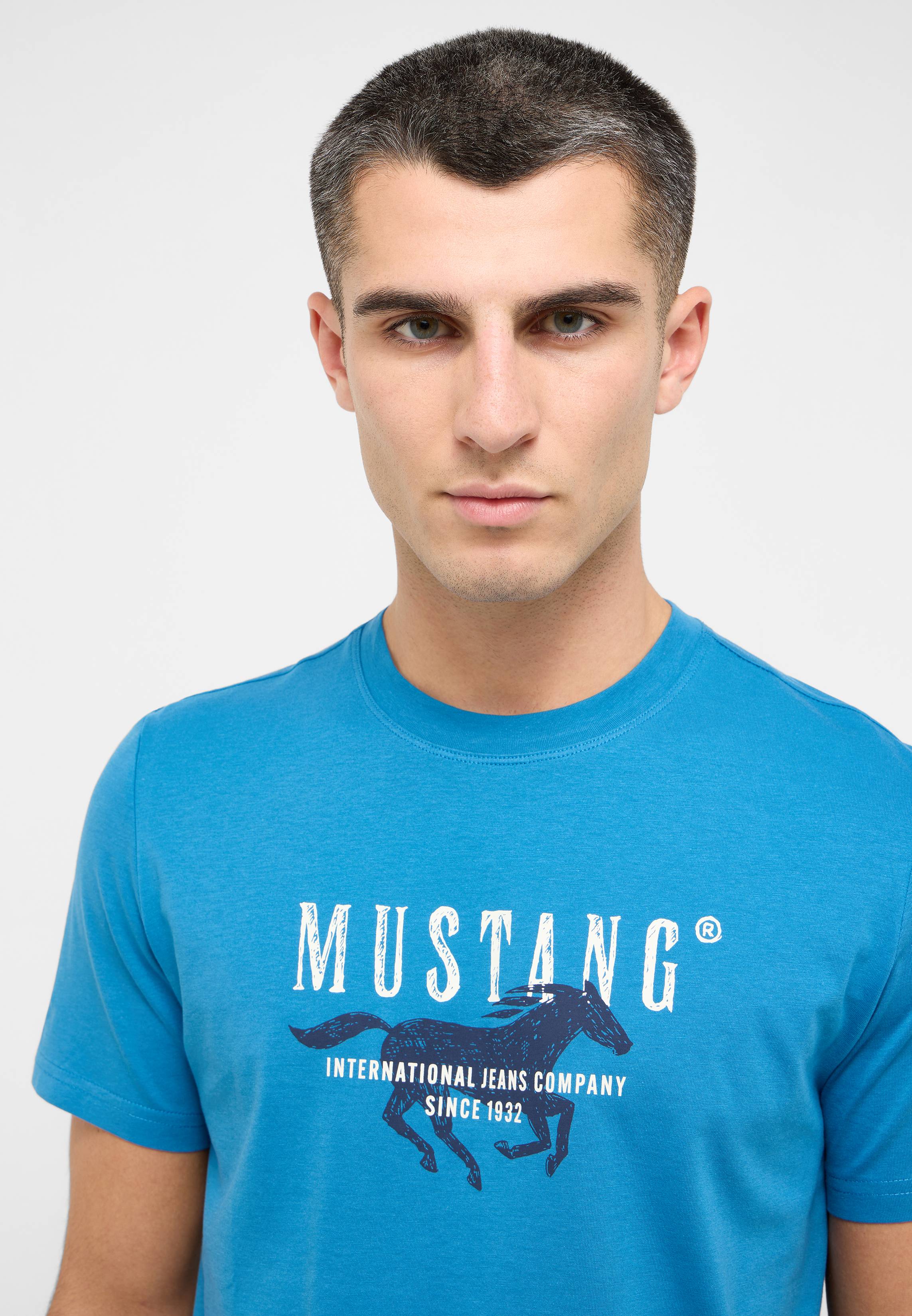Bekleidung, T-shirt, Person, Hemd