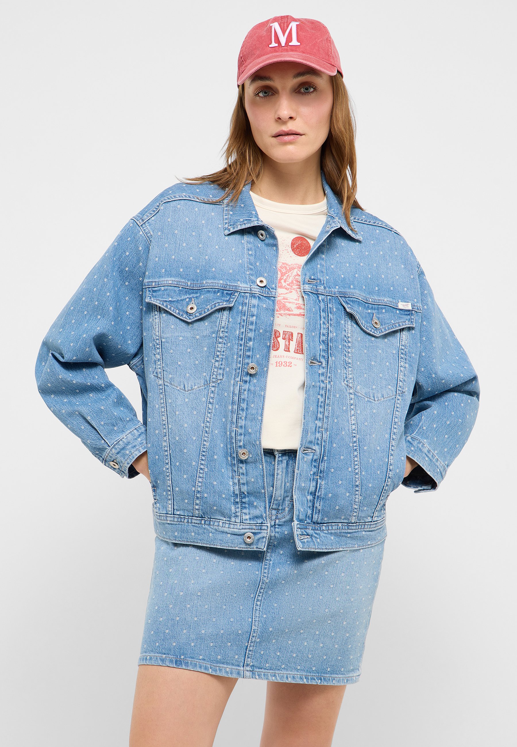 Mantel, Hosen, Weste, Jacke, Baseball-Kappe