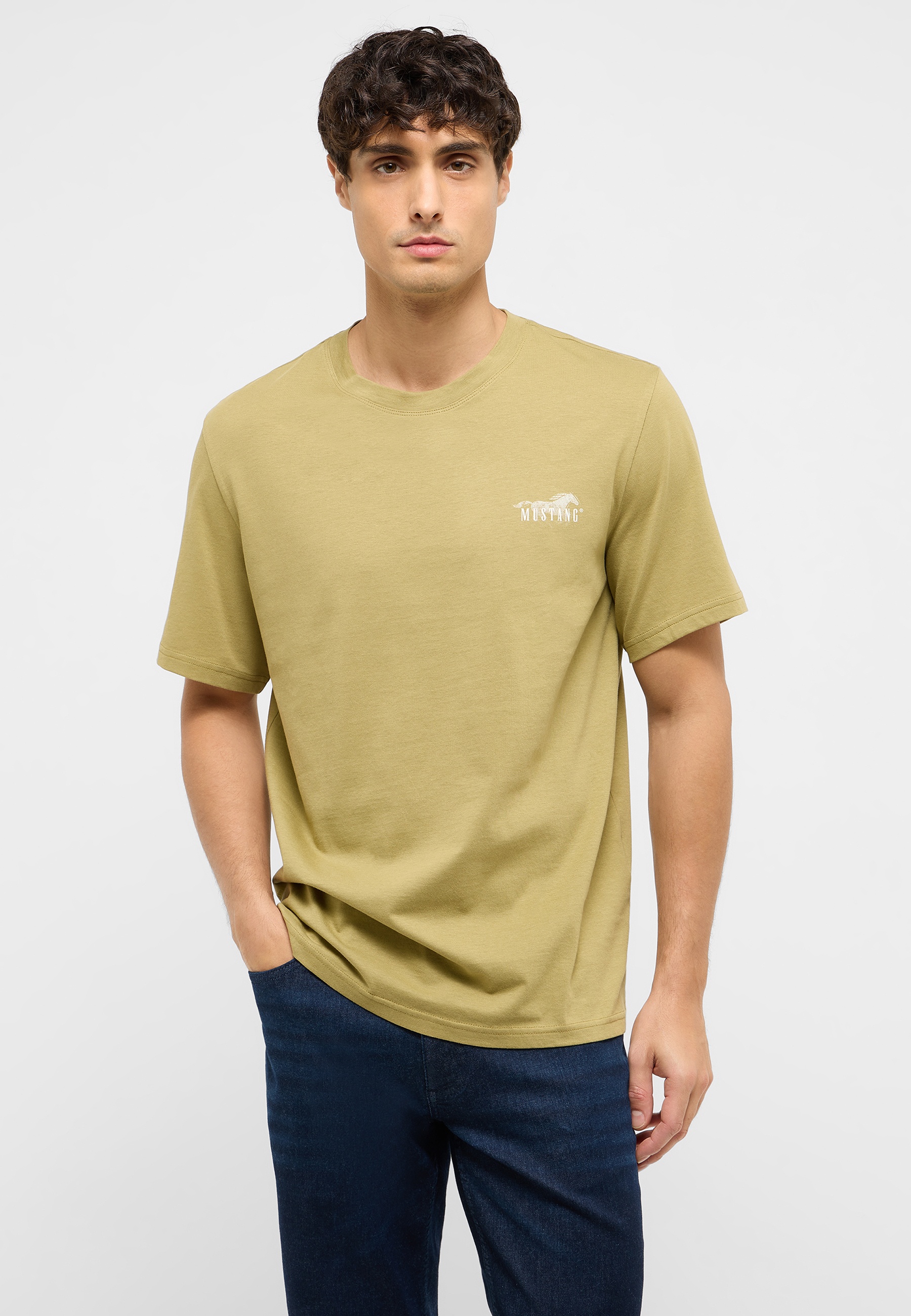 T-shirt, Person, Jeans, Hemd, Gesicht