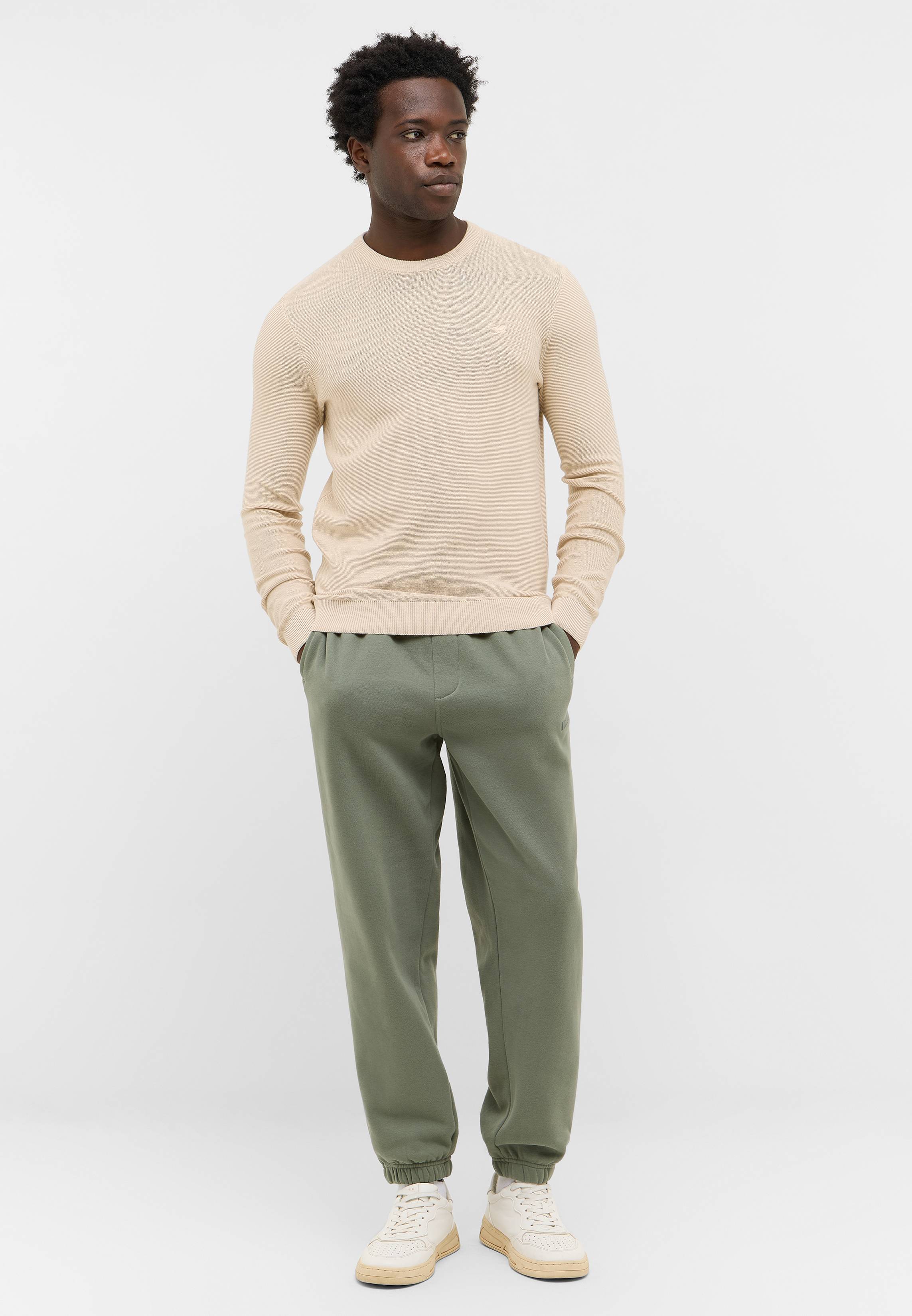 Hosen, Langarm, Person, Stehend, Mann