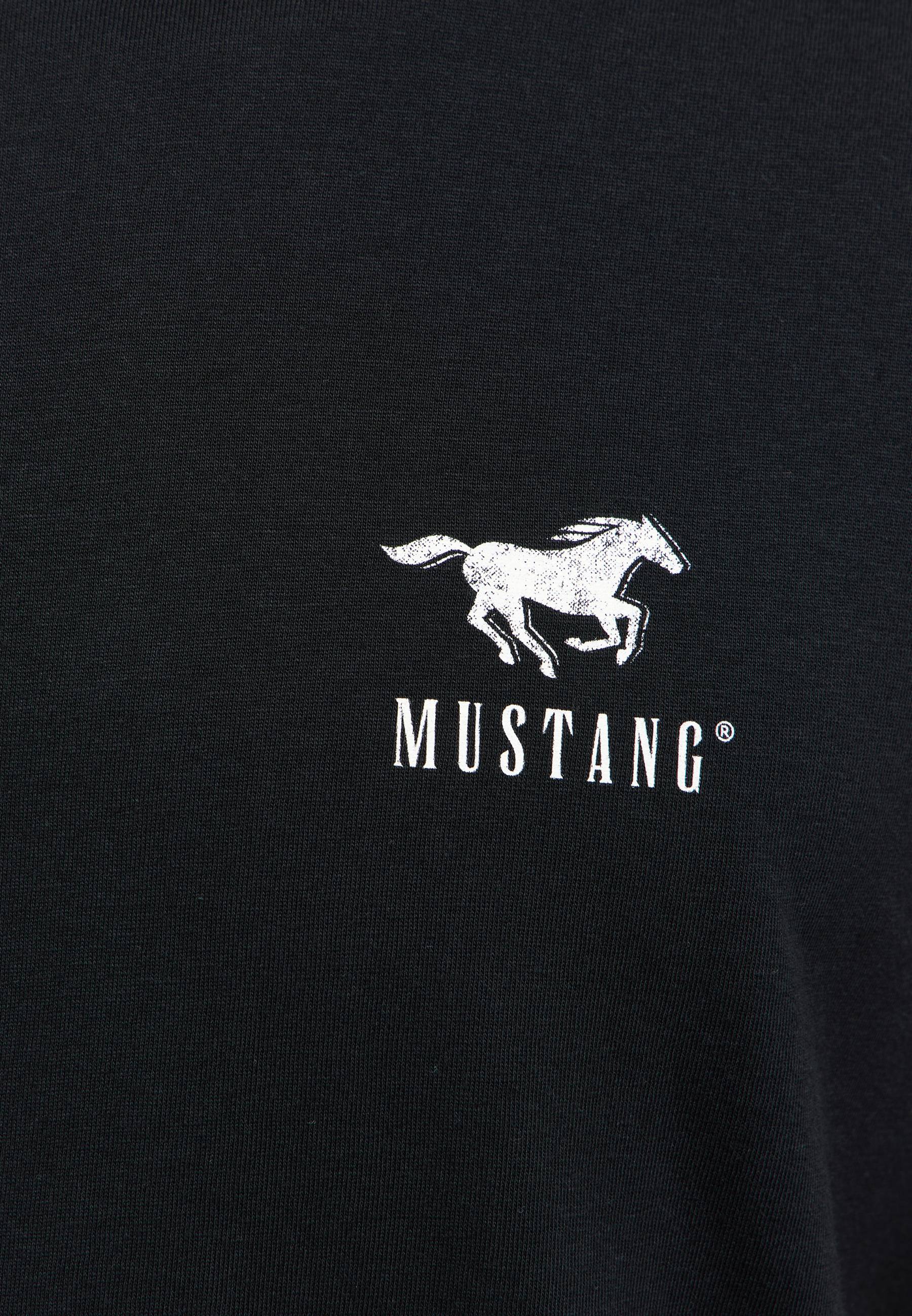 Bekleidung, T-shirt, Firmenlogo, Pferd, Langarm