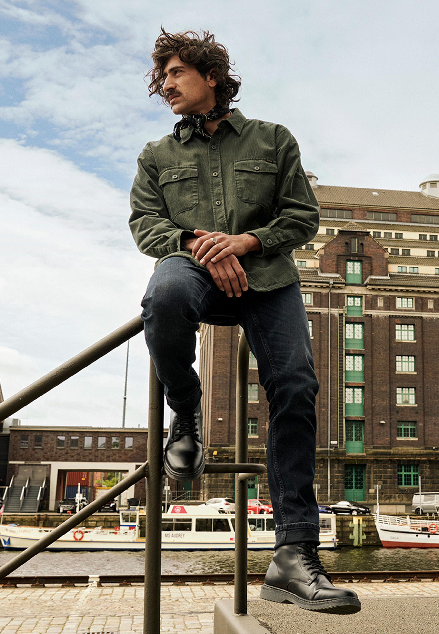 Hosen, Jacke, Handlauf, Person, Jeans