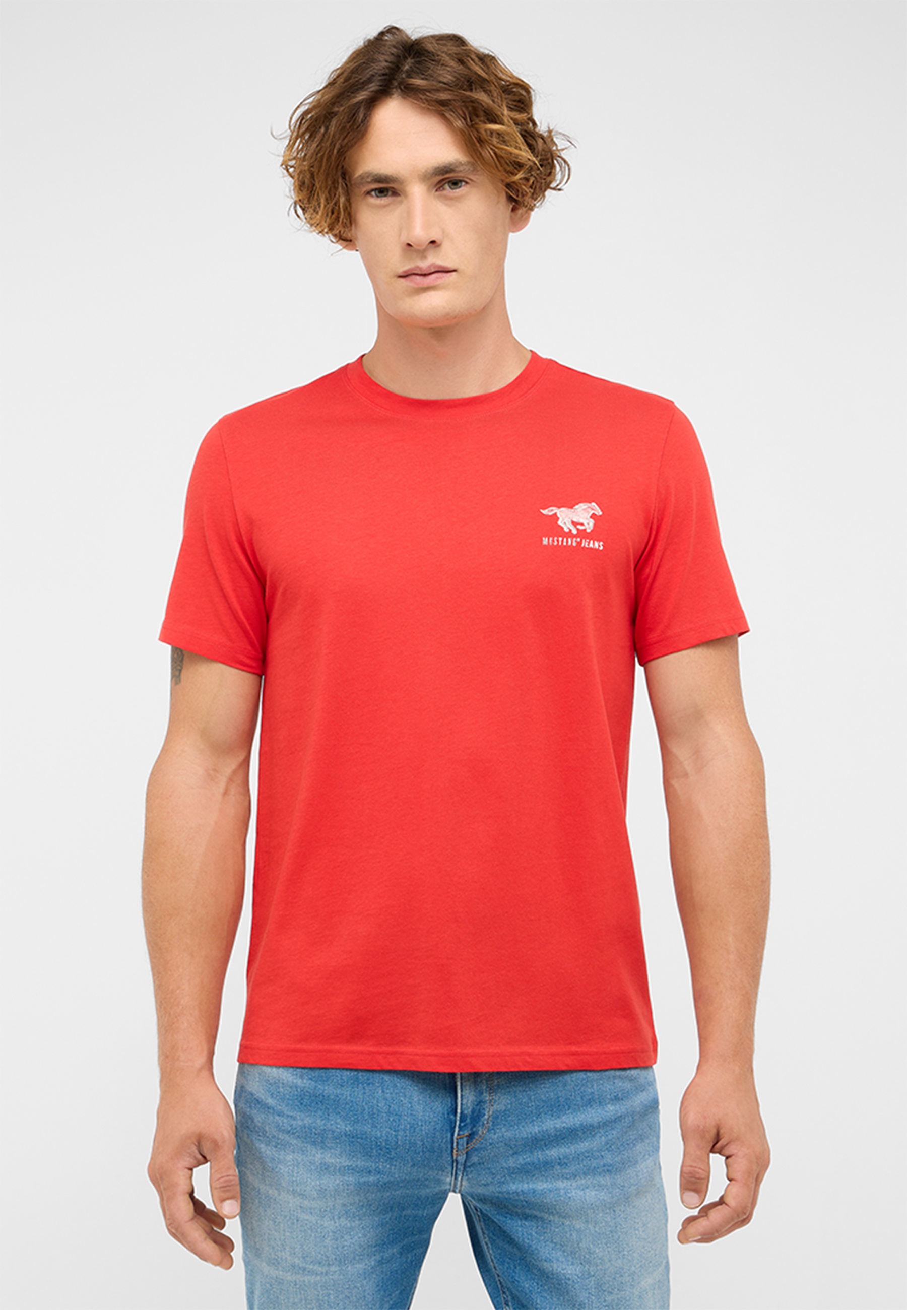 T-shirt, Jeans, Person, Gesicht, Hemd