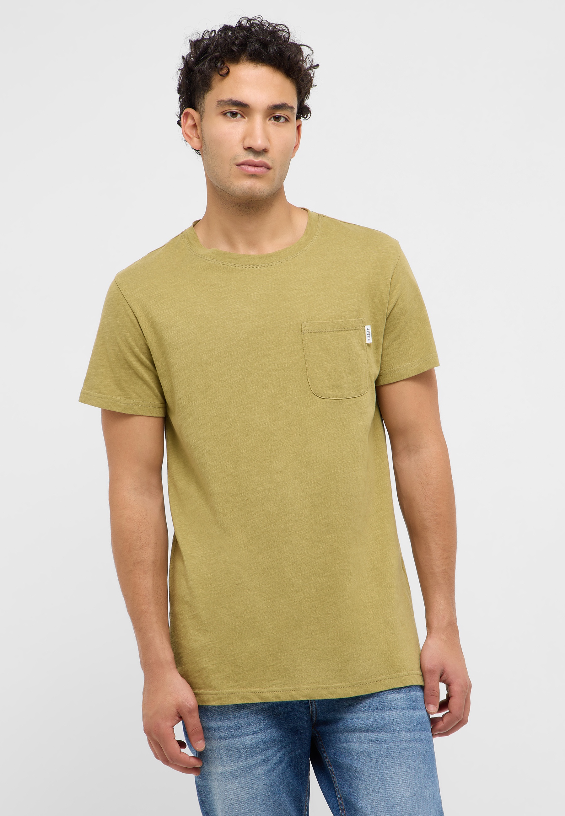 T-shirt, Person, Jeans, Ärmel, Gesicht