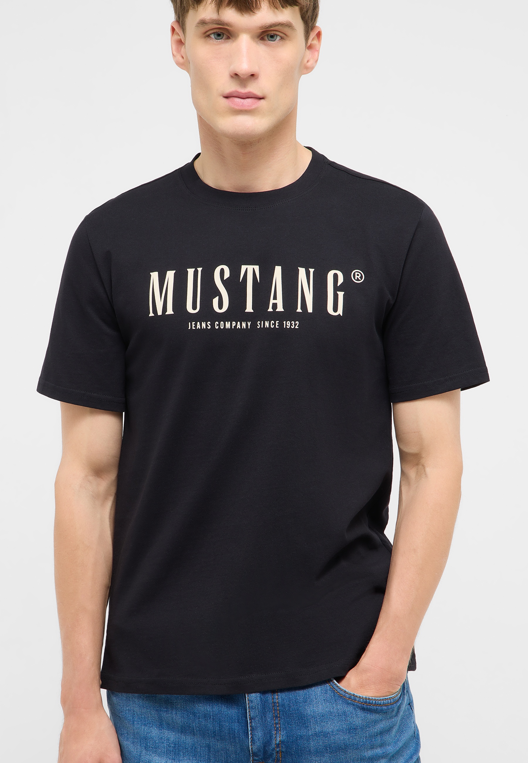 T-Shirt, Mustang Logo, Rundhalsausschnitt, Kurzarm, Schwarz