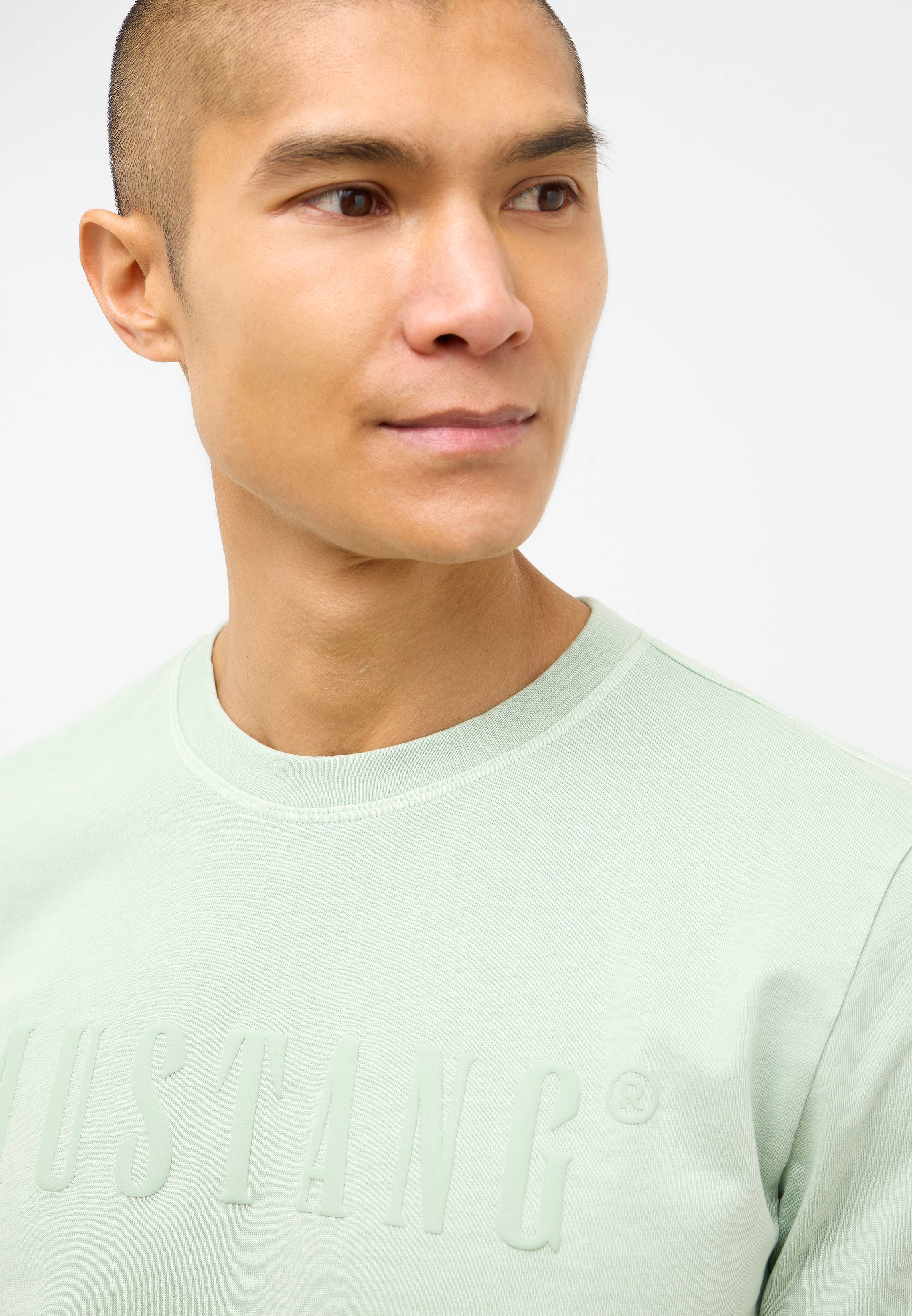 T-shirt, Kopf, Gesicht, Hals, Portrait