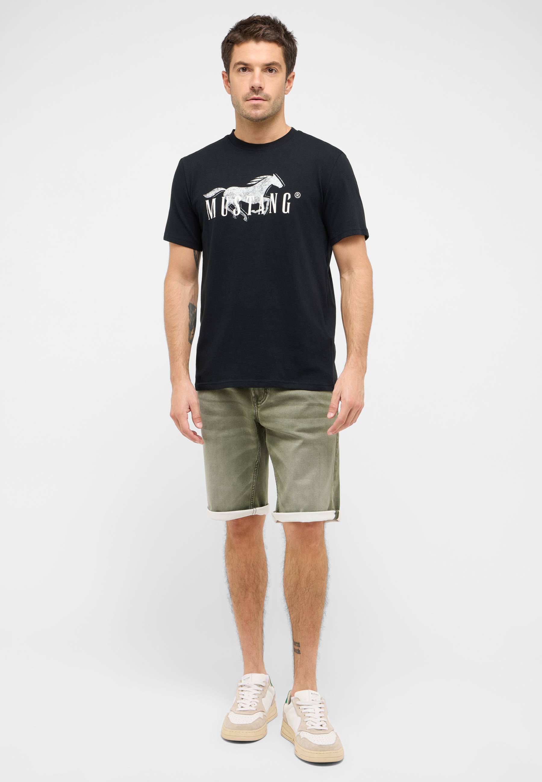 Bekleidung, Kurze Hosen, T-shirt, Person