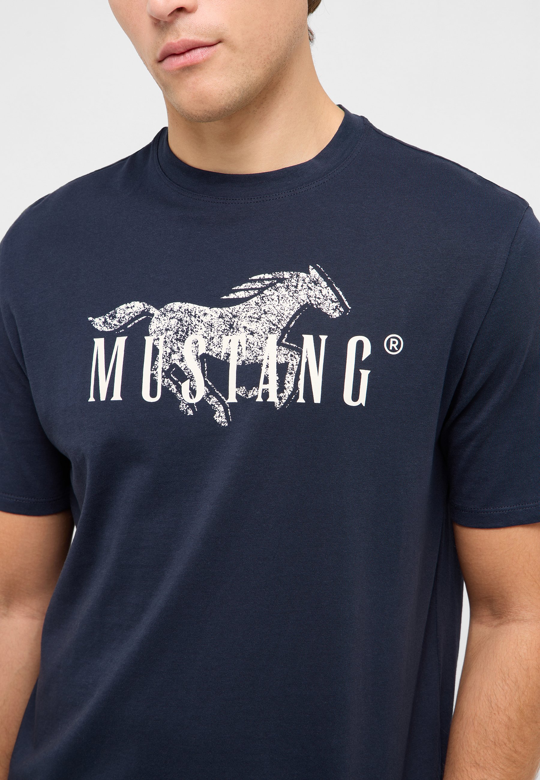 T-Shirt Style Austin