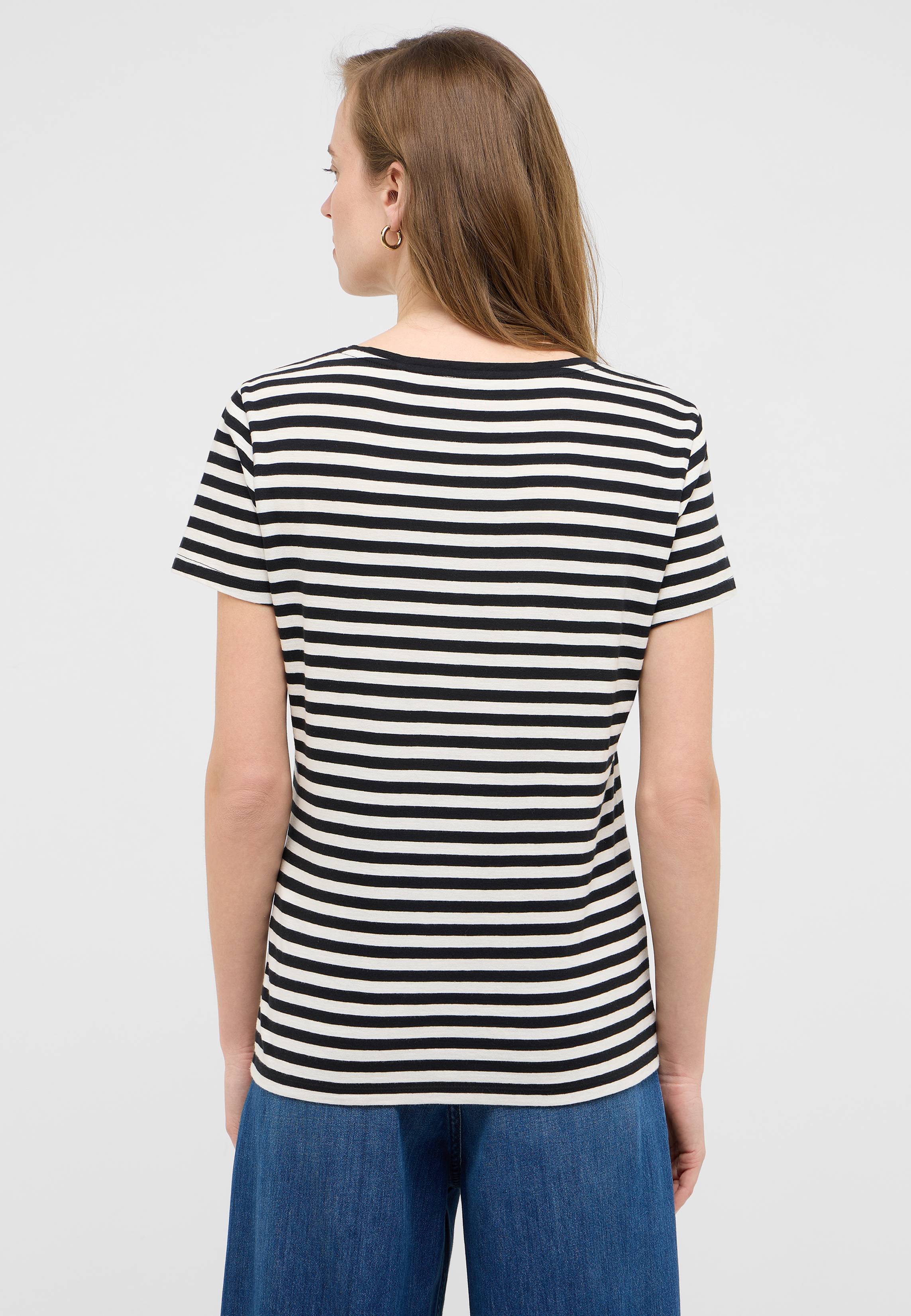 T-shirt, Bluse, Erwachsener, Person, Frau