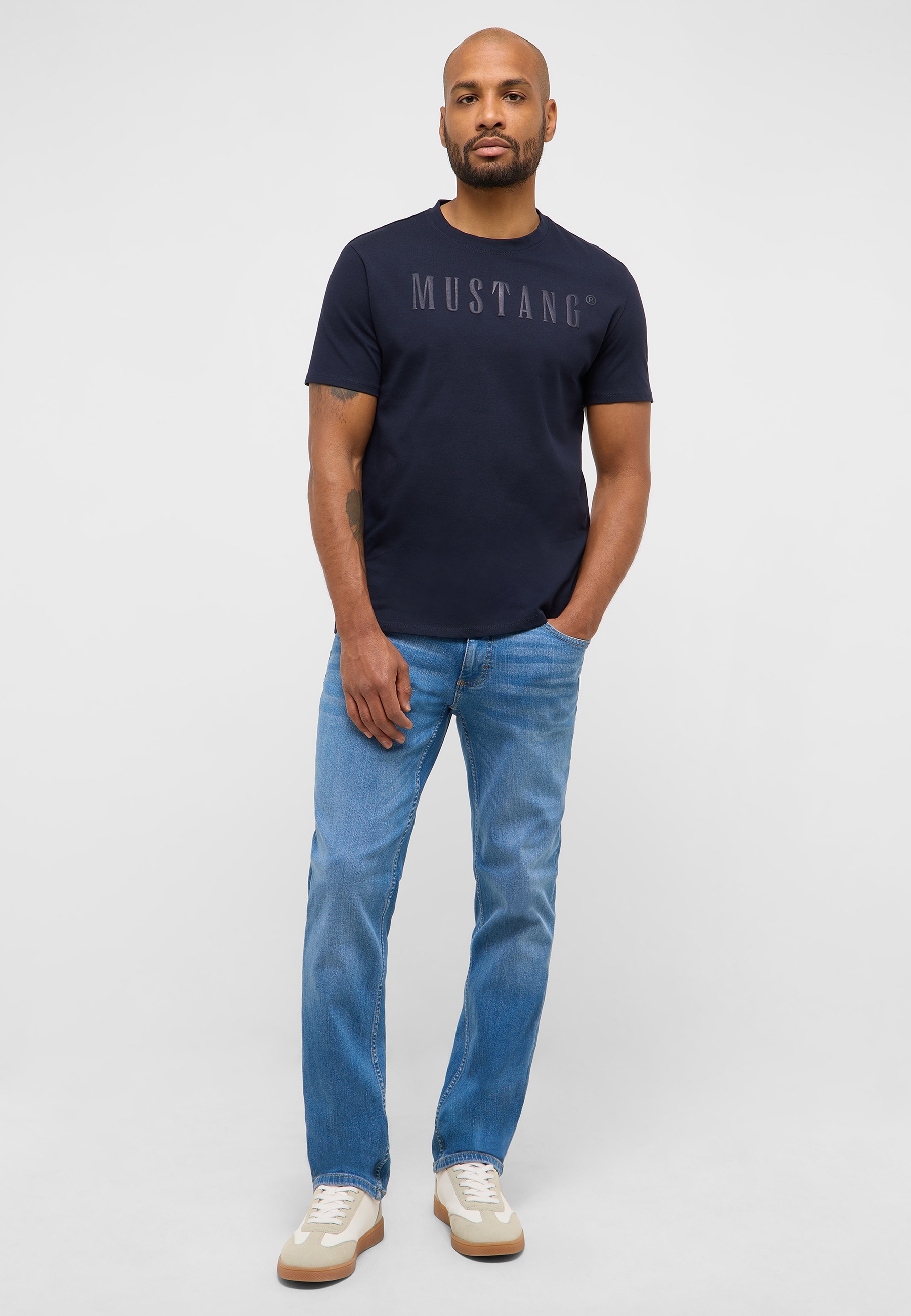 Hosen, Person, Stehend, Jeanshose, T-shirt