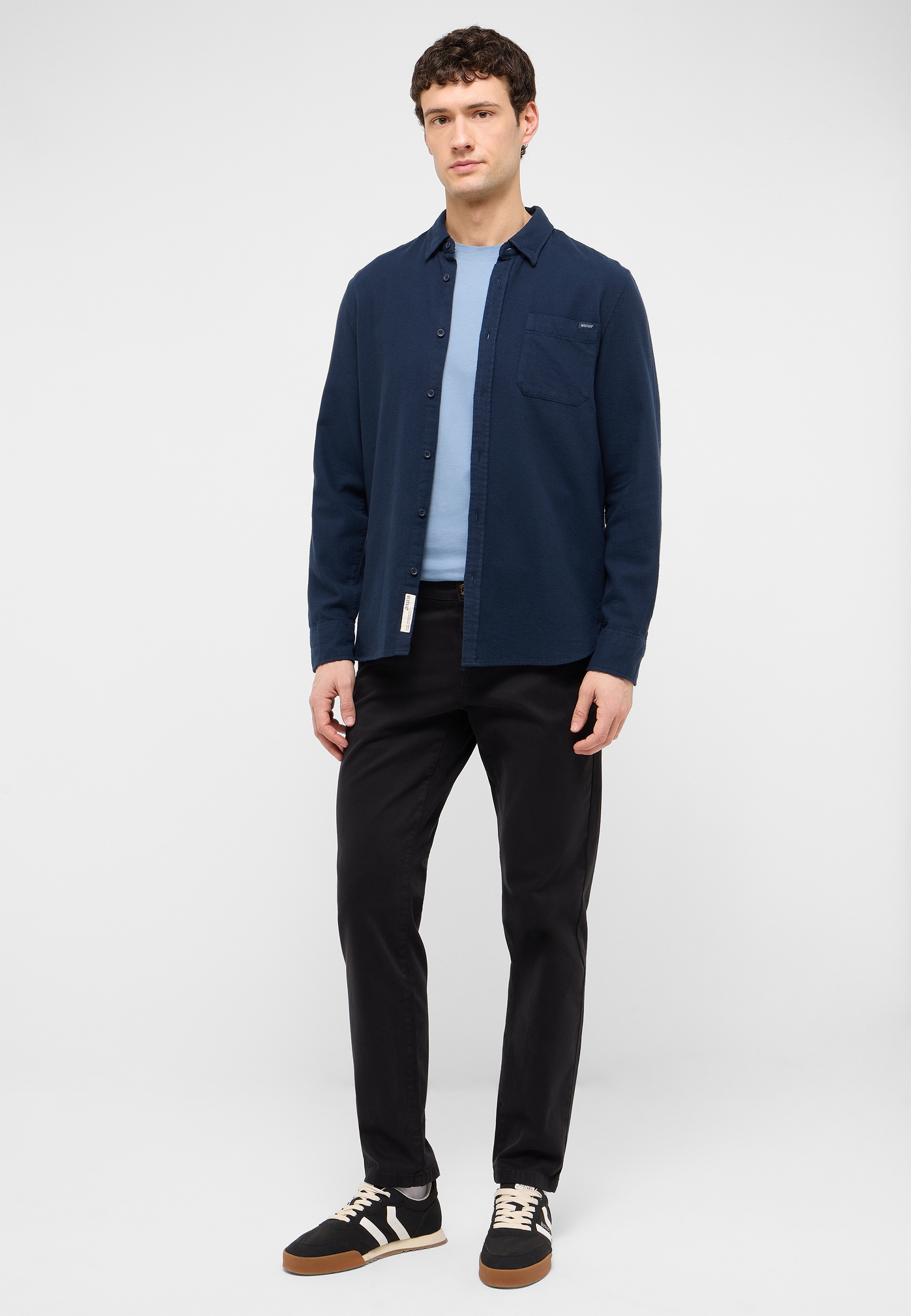 Hose Style Brad Chino Essentials