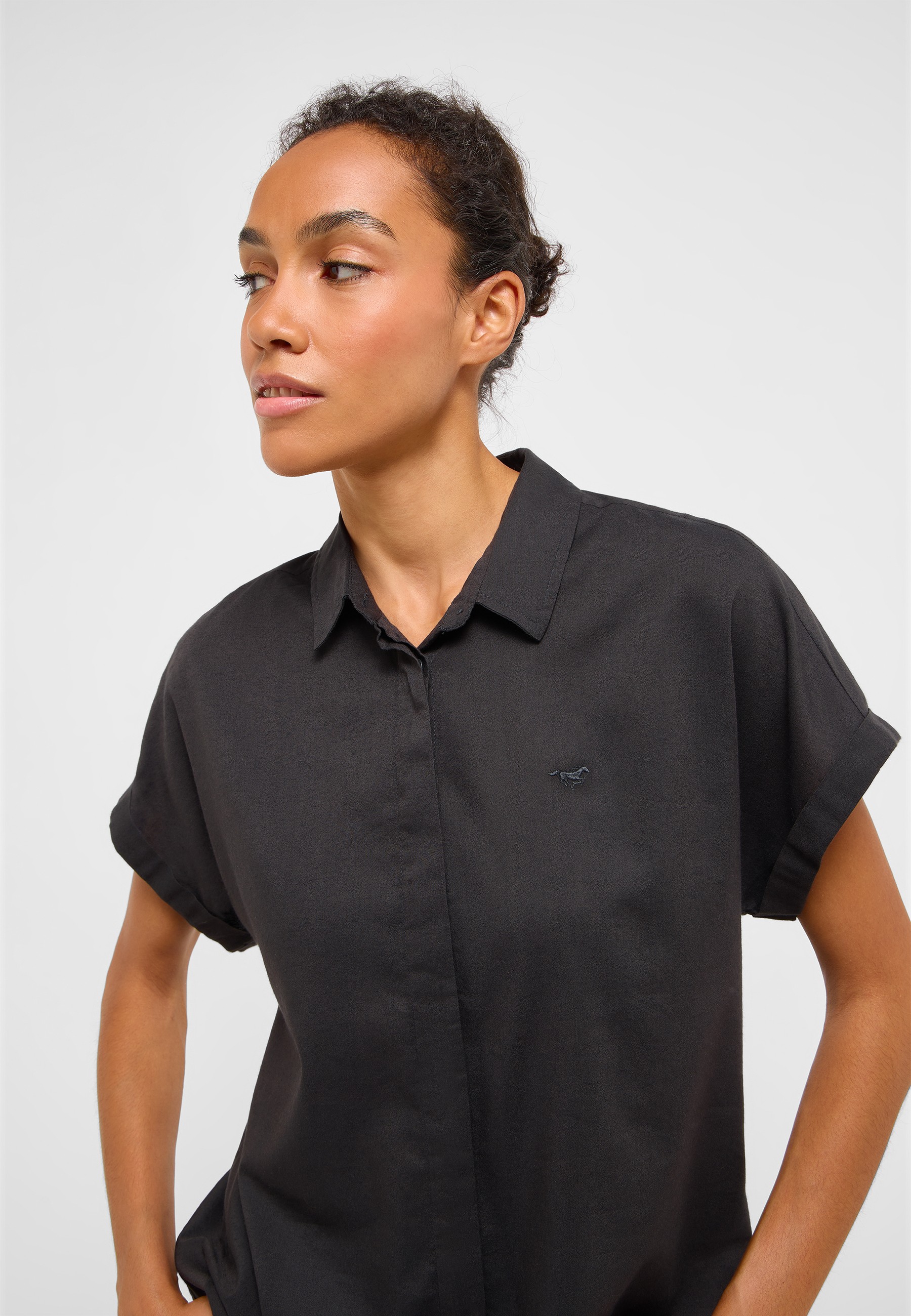 Bekleidung, Ärmel, Hemd, Person, Bluse