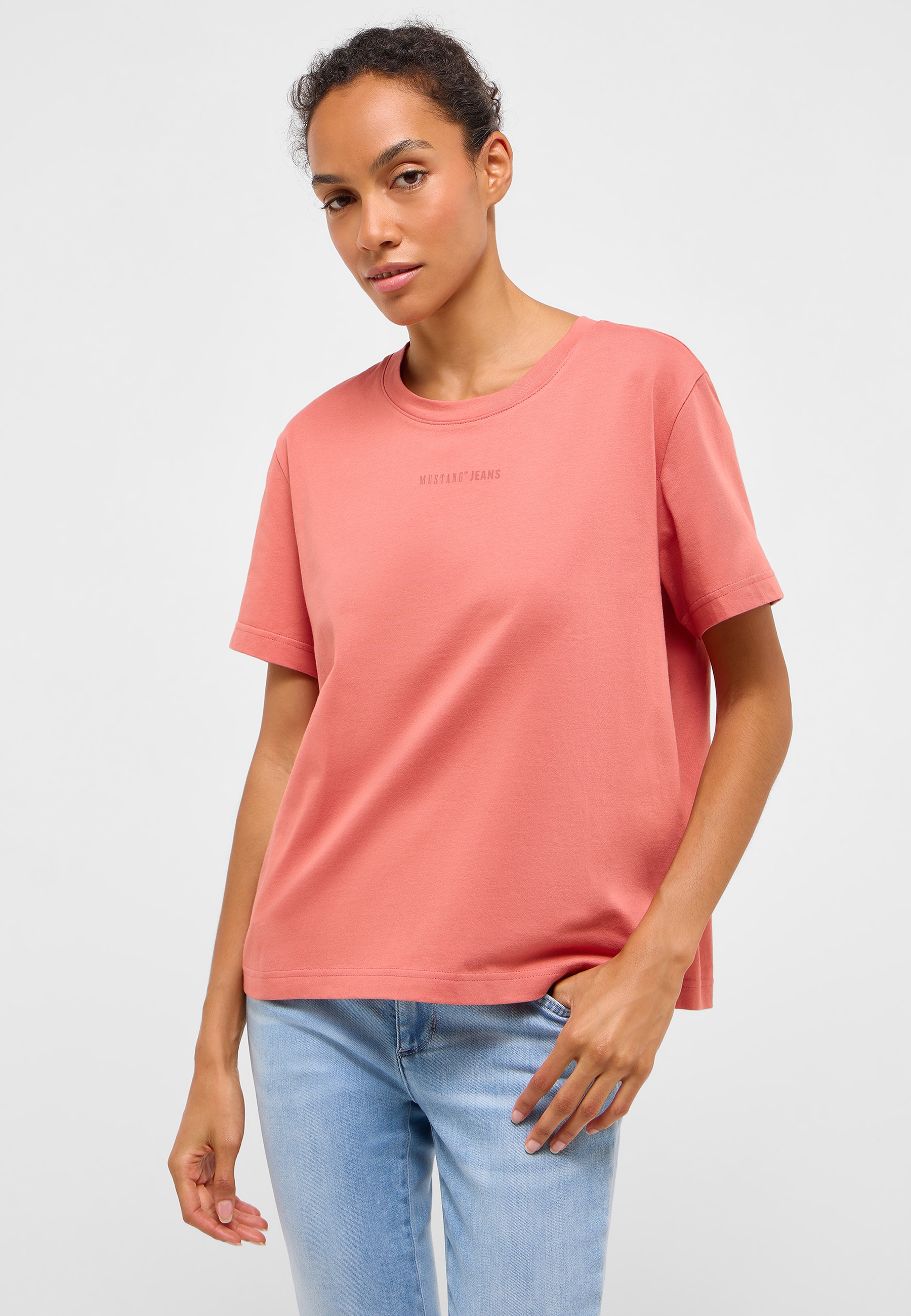 T-shirt, Jeans, Person, Ärmel, Gesicht