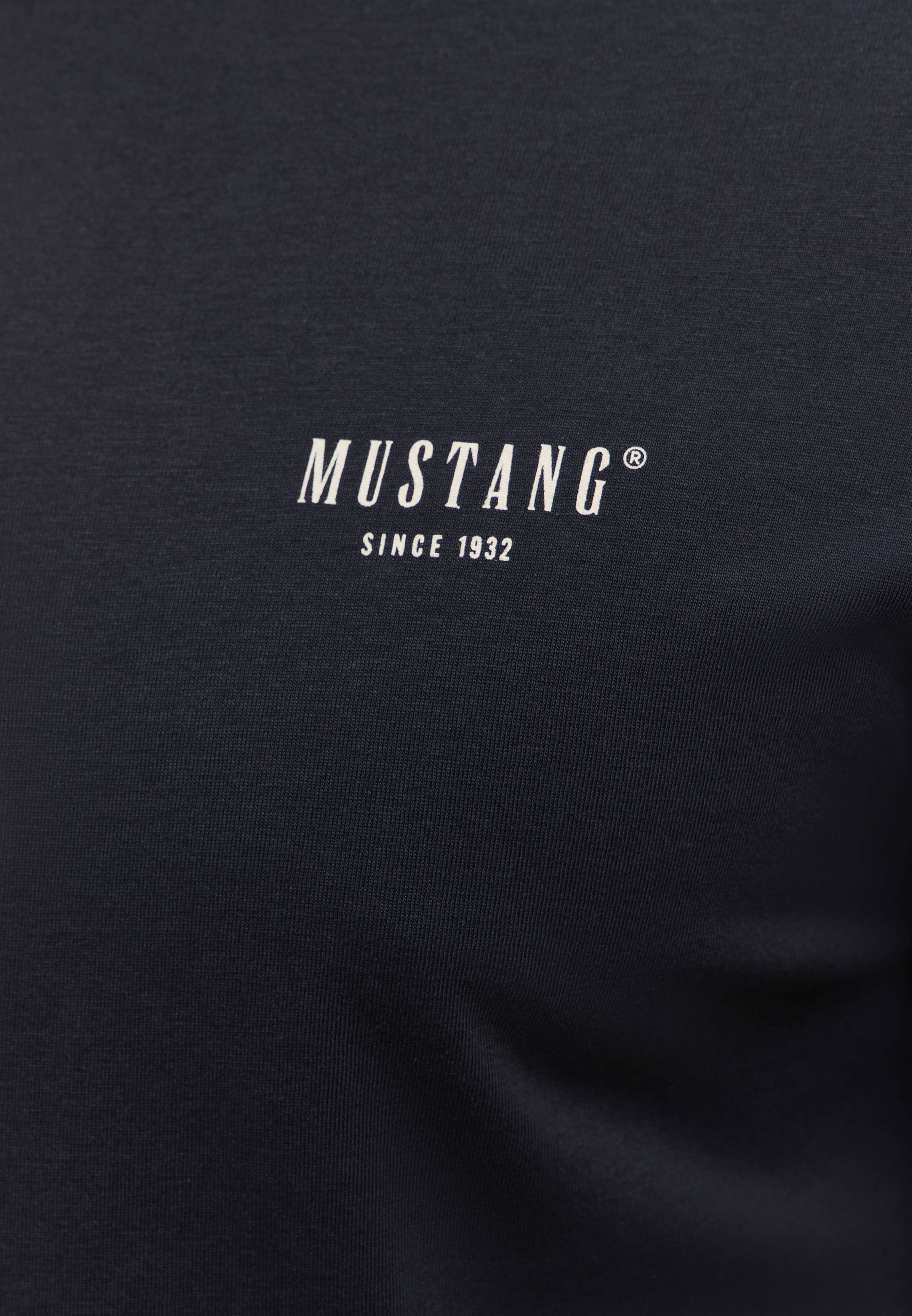 Bekleidung, T-shirt, Buch, Veröffentlichung, Langarm