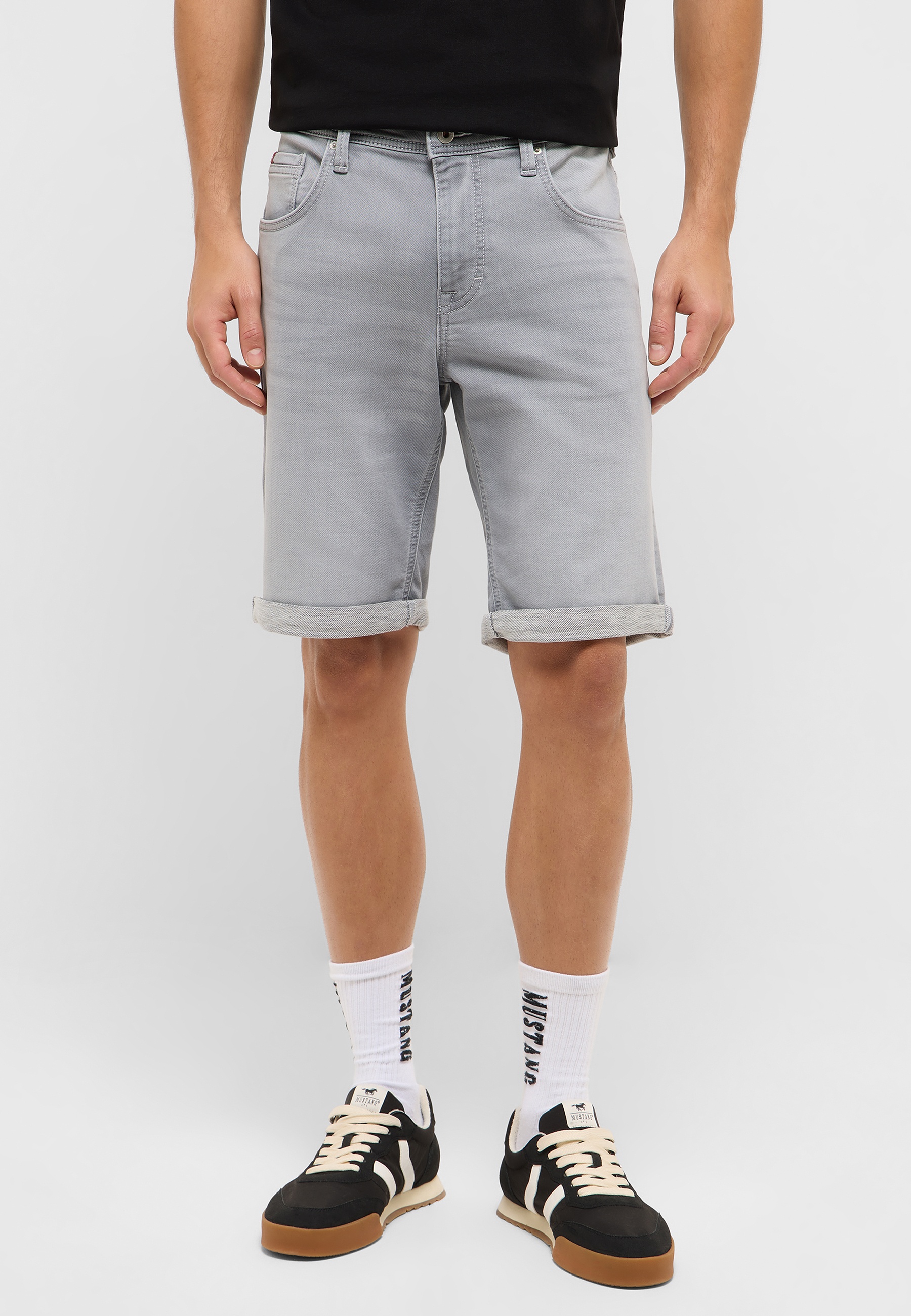 Kurze Hose, Schuh, Sneaker, Person, Socke