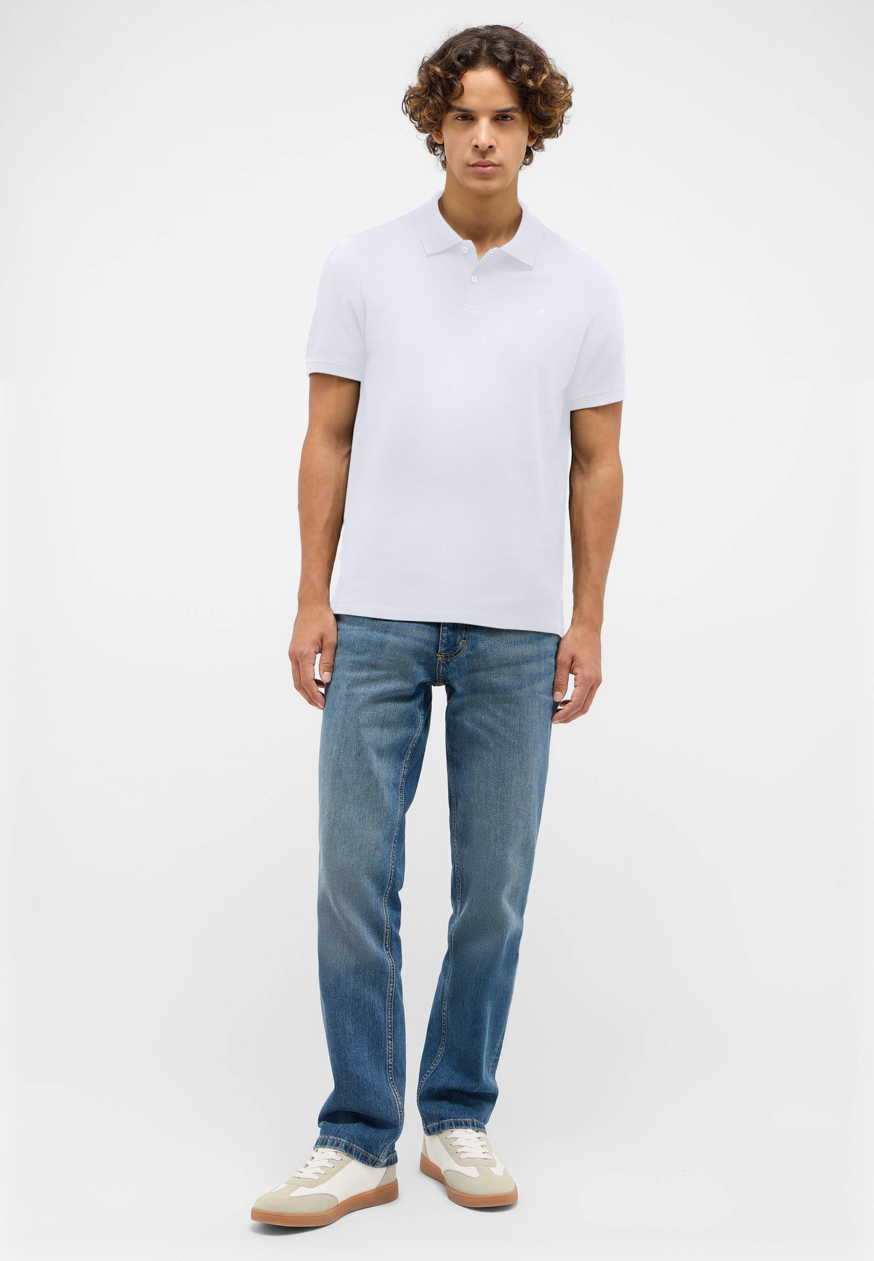 Hosen, T-shirt, Erwachsener, Mann, Person