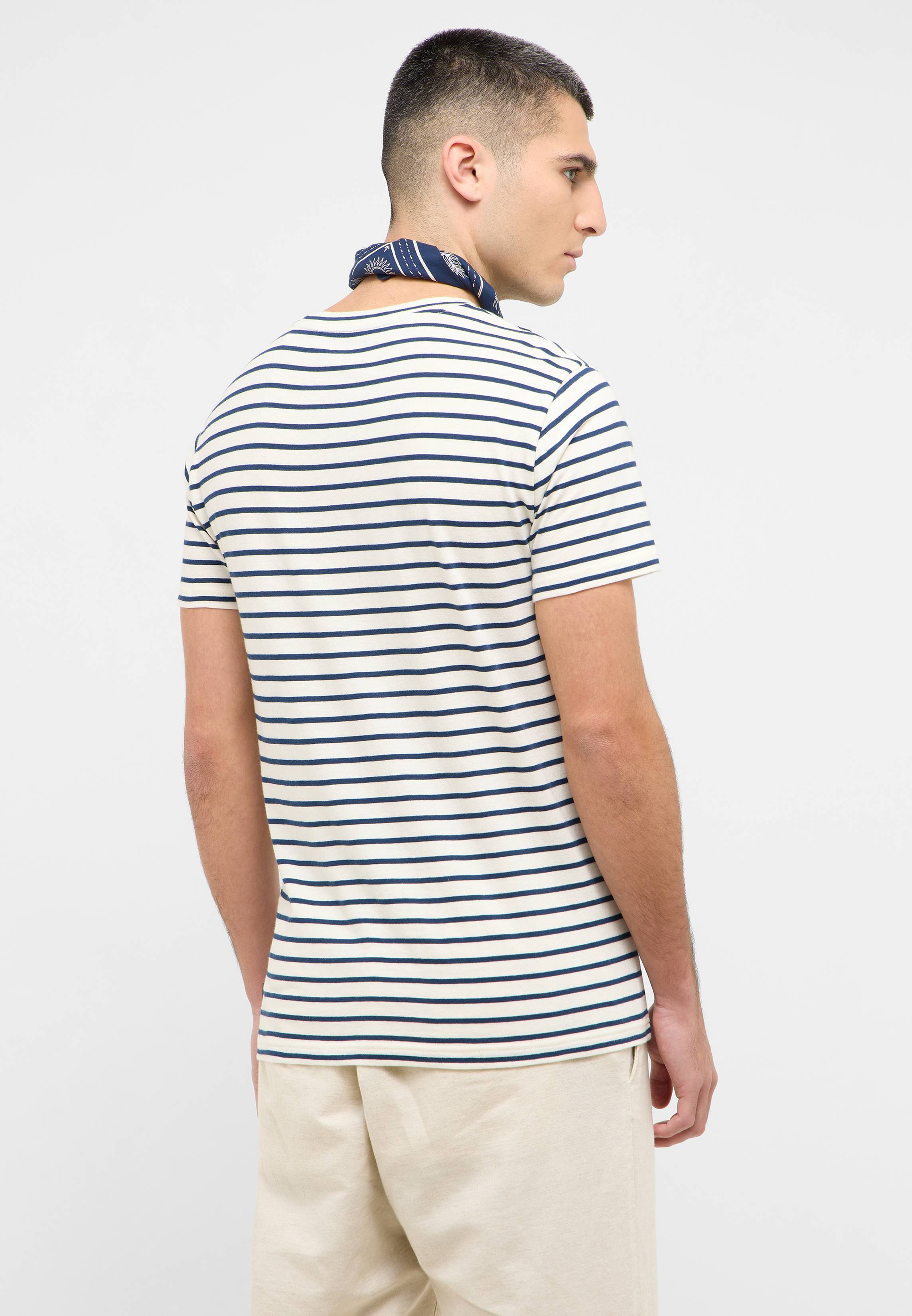 Bekleidung, T-shirt, Hemd, Ärmel, Person