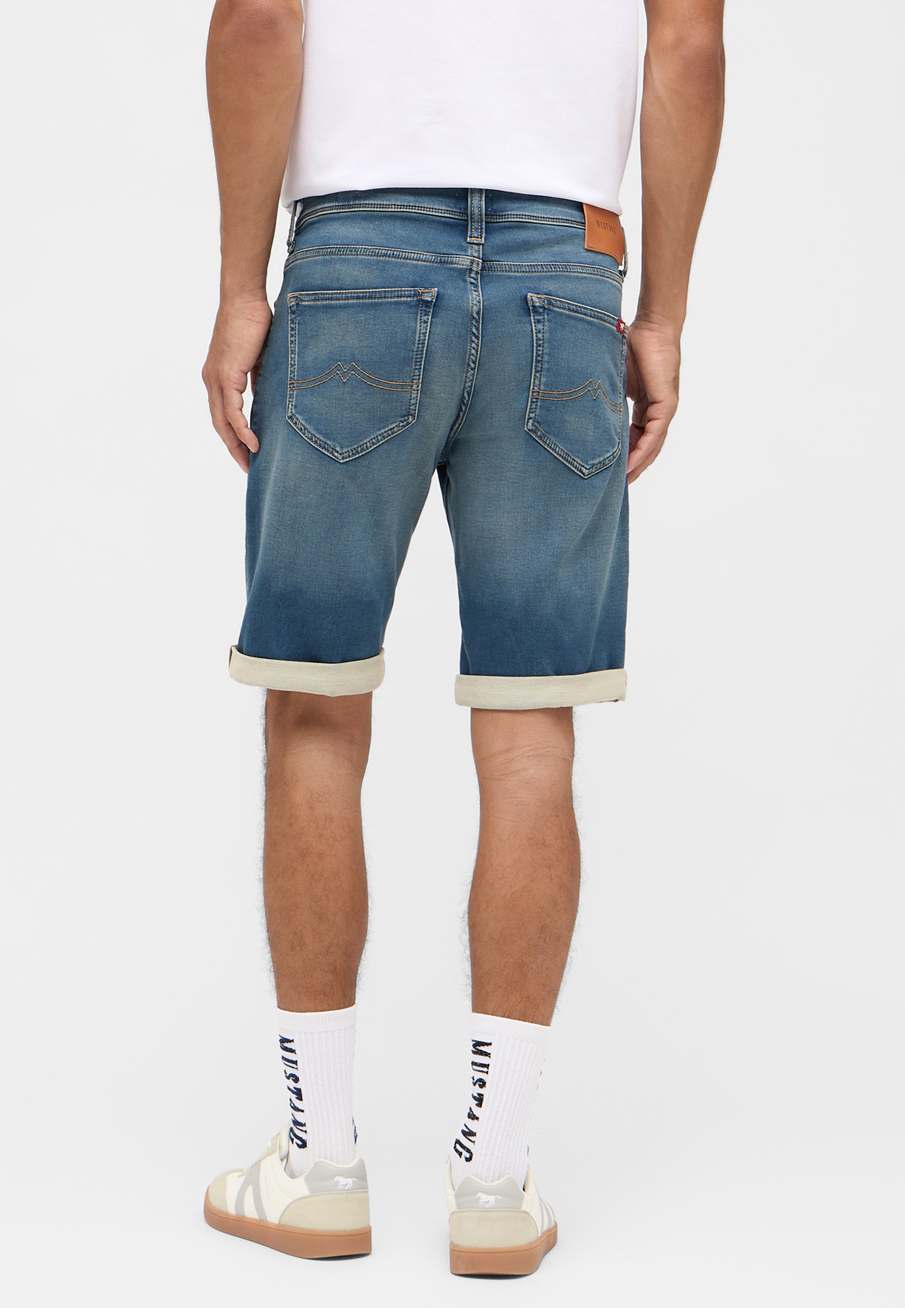 Bekleidung, Kurze Hosen, Hosen, Person