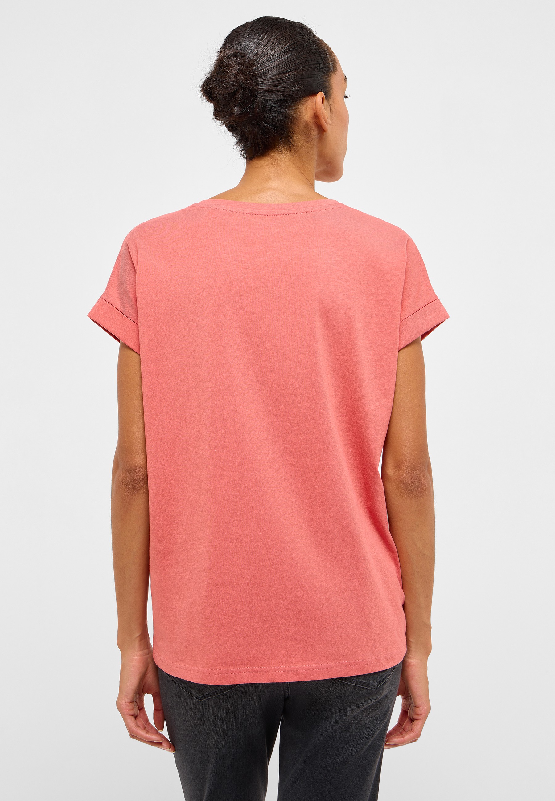 Bekleidung, T-shirt, Person, Jeans, Hosen