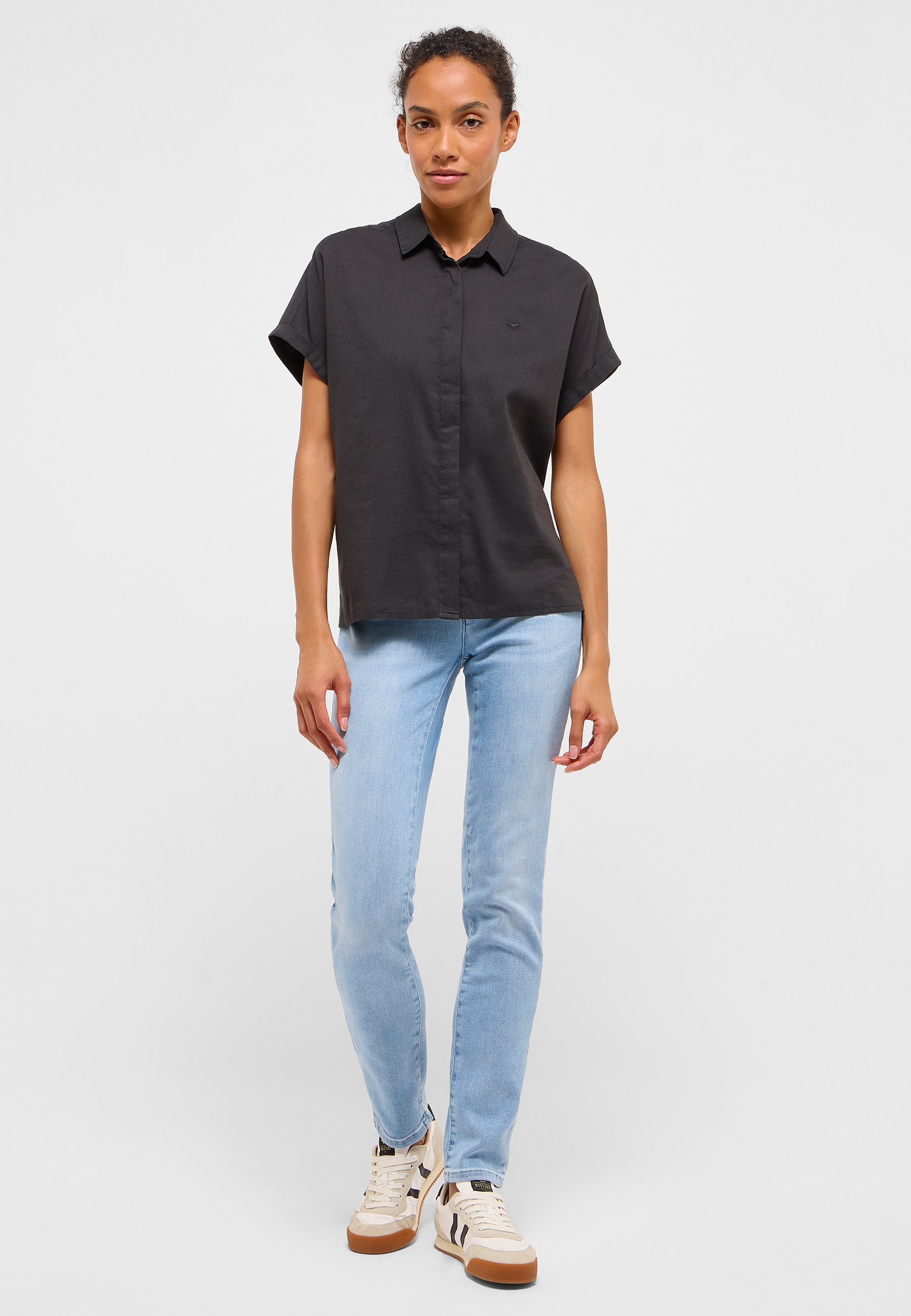 Hosen, T-shirt, Hemd, Jeanshose, Person