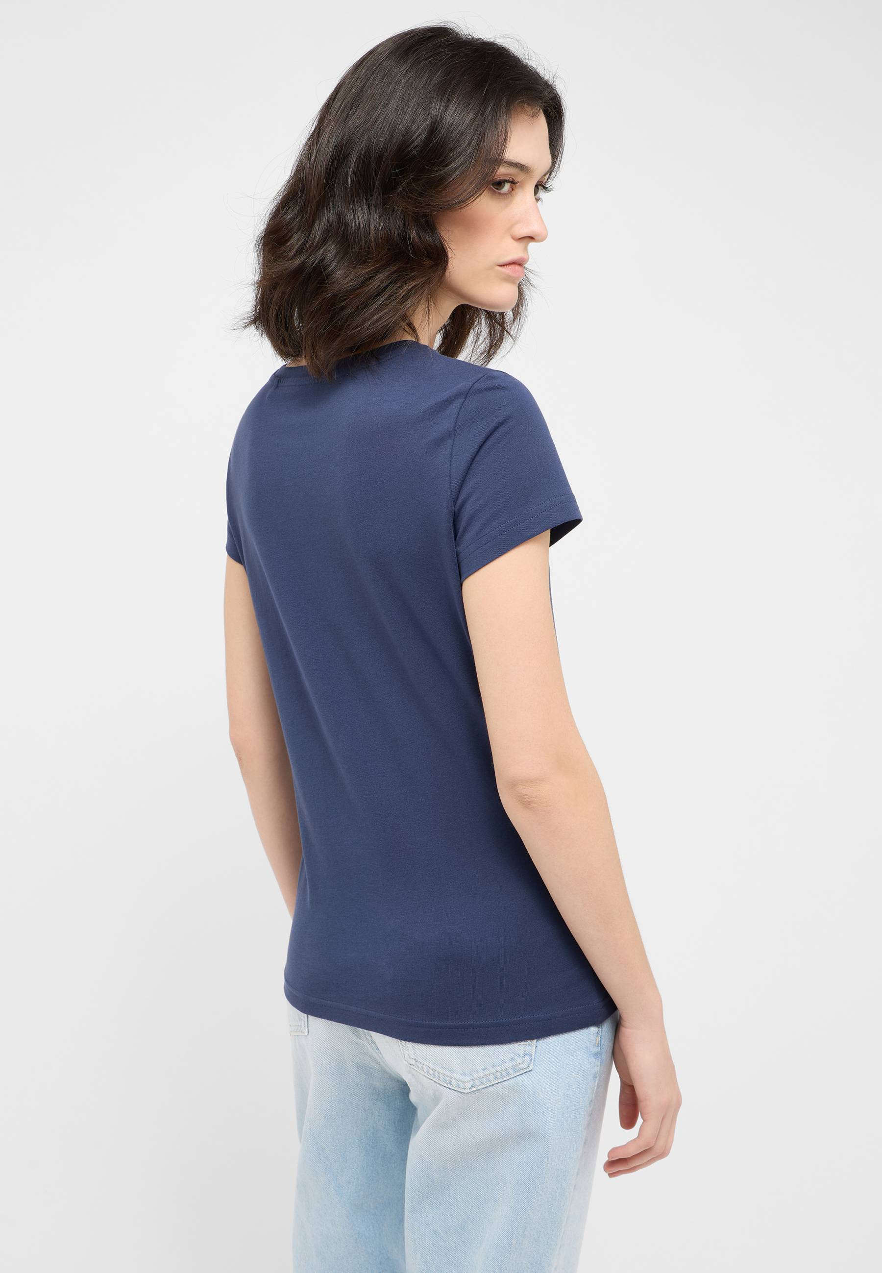 Bekleidung, T-shirt, Bluse, Ärmel, Person