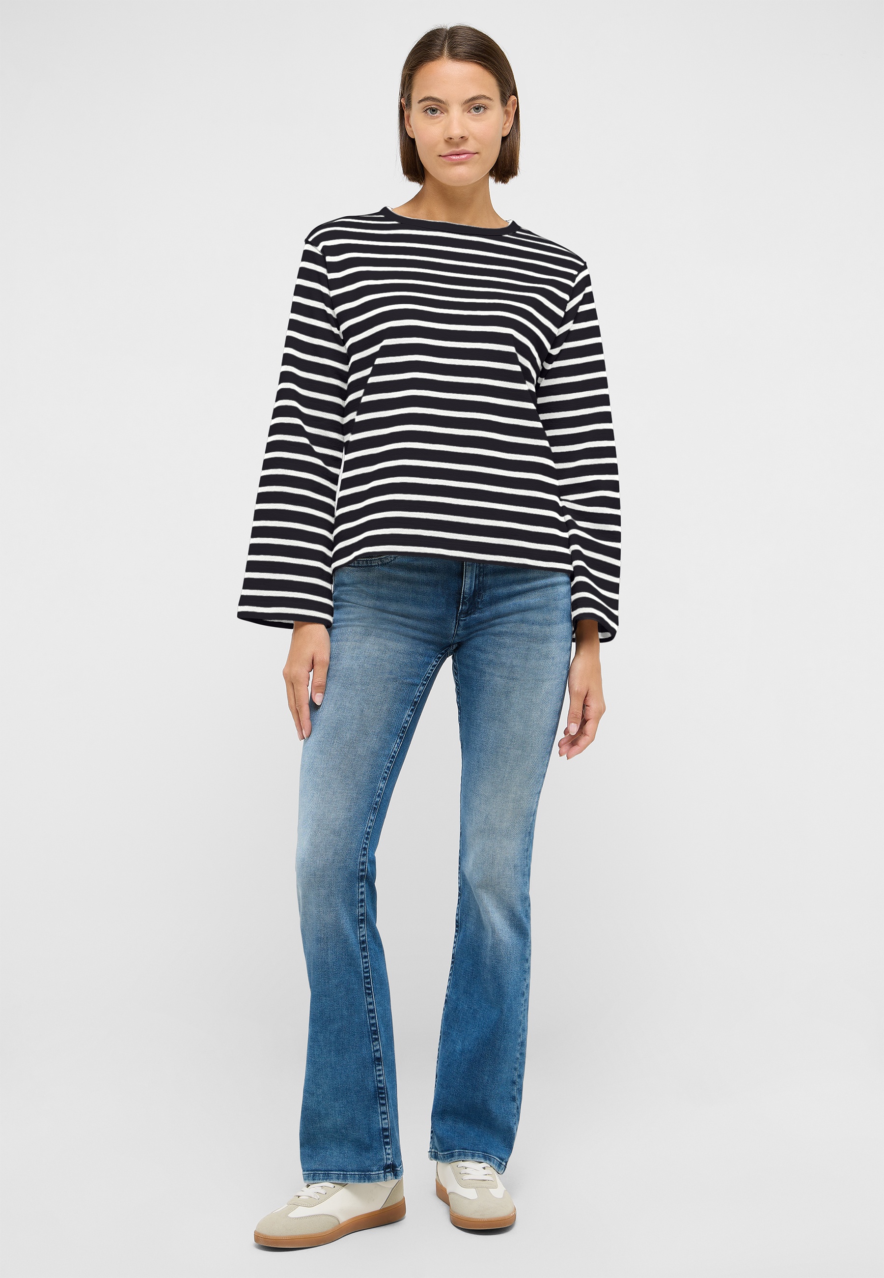 Bekleidung, Hosen, Langarm, Jeans, Person