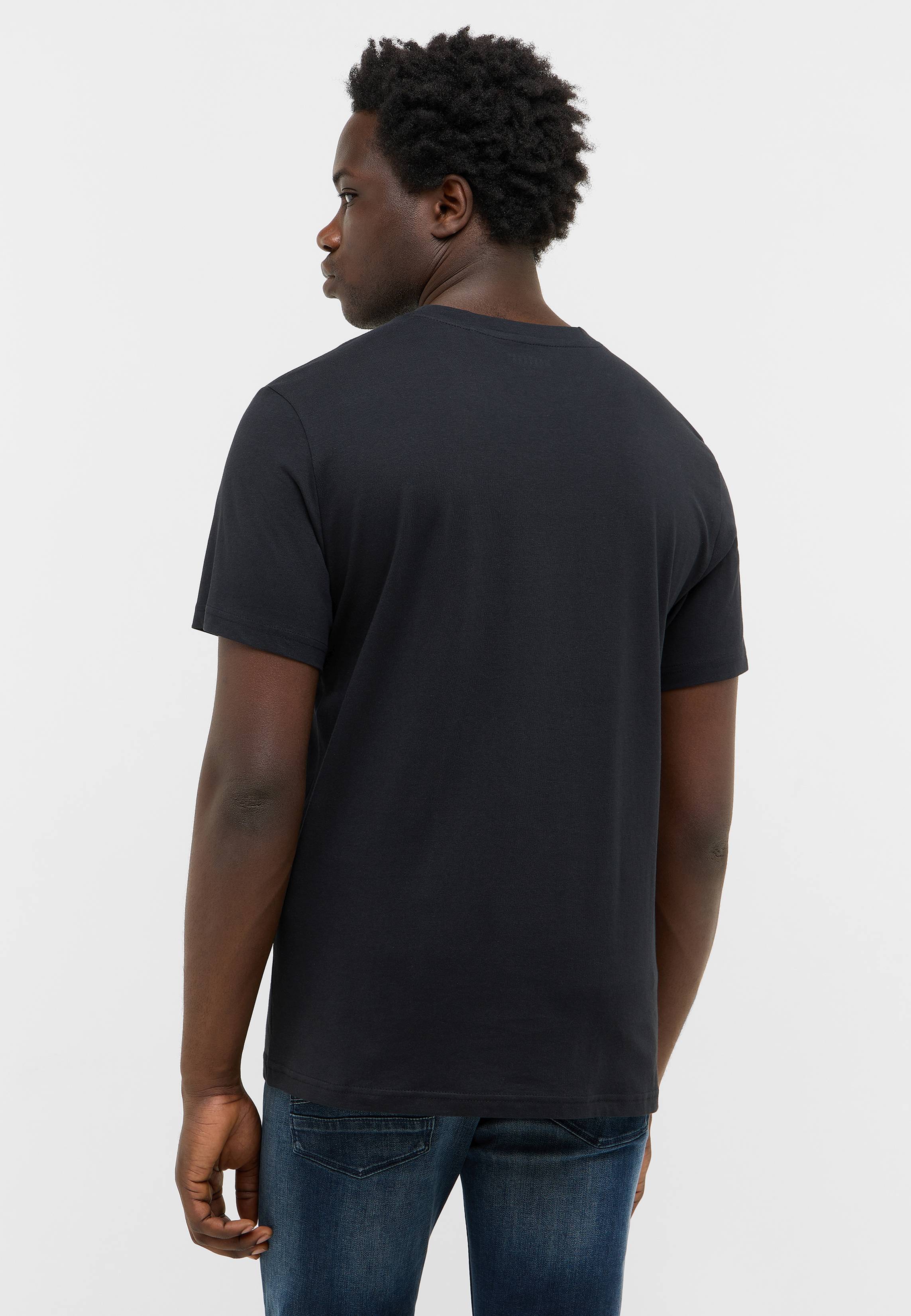 T-shirt, Ärmel, Erwachsener, Mann, Person