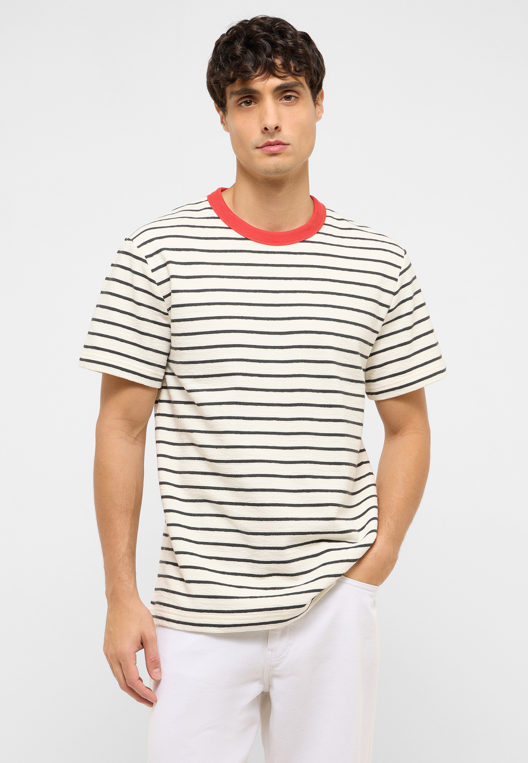 Bekleidung, T-shirt, Hemd, Person