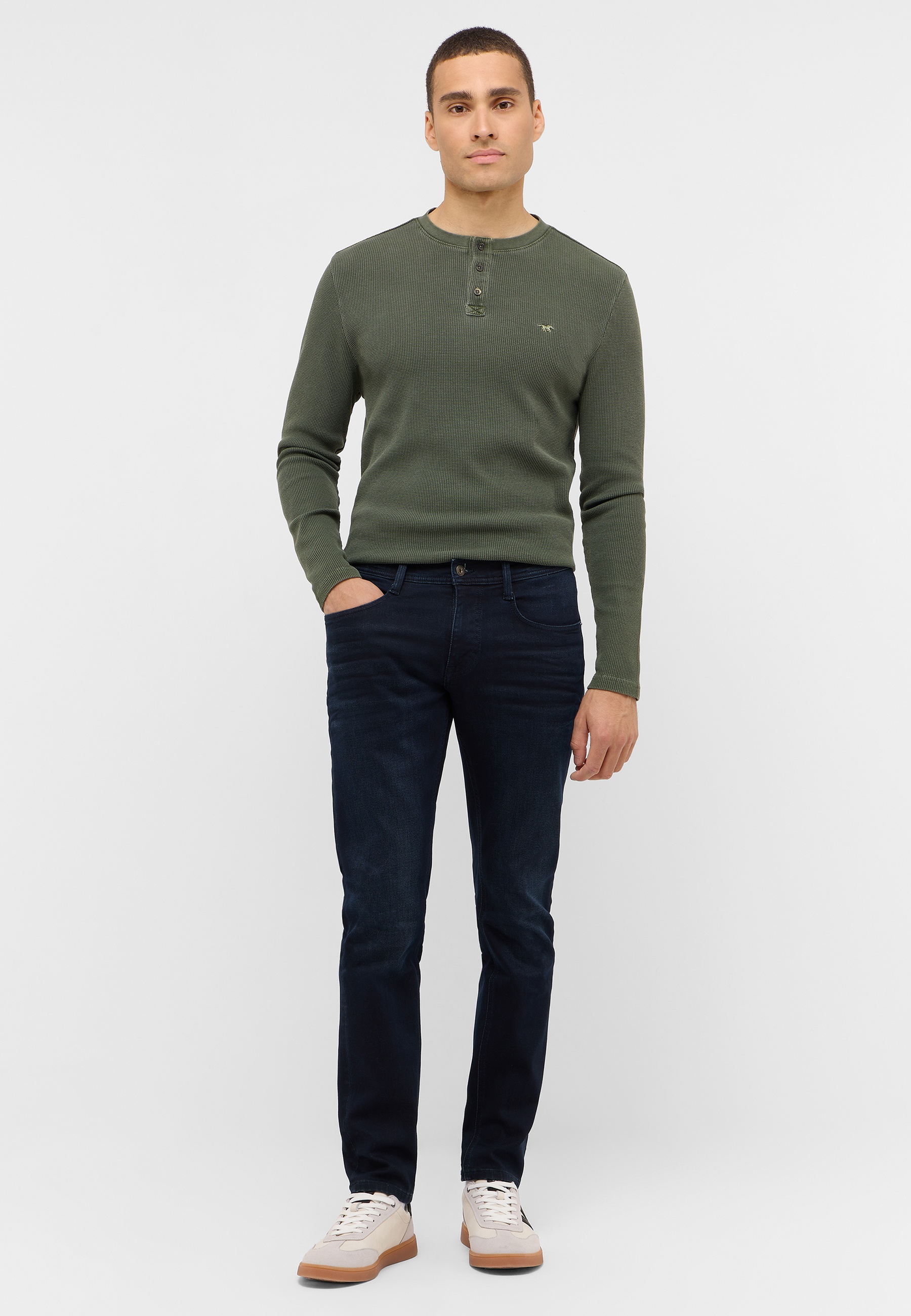 Hosen, Langarm, Erwachsener, Mann, Person