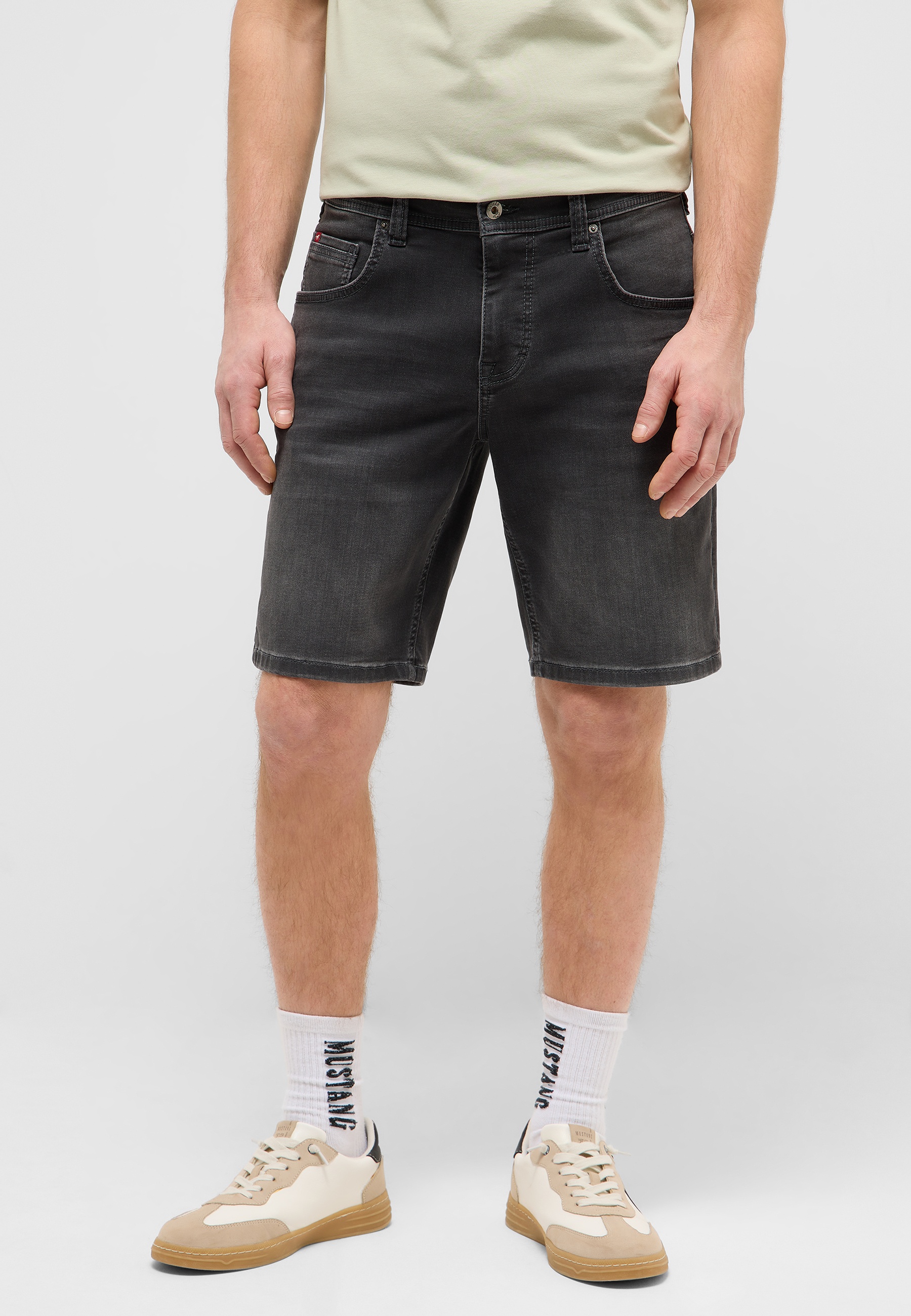kurze_hosen, jeans, schwarz, knie-länge, taschen