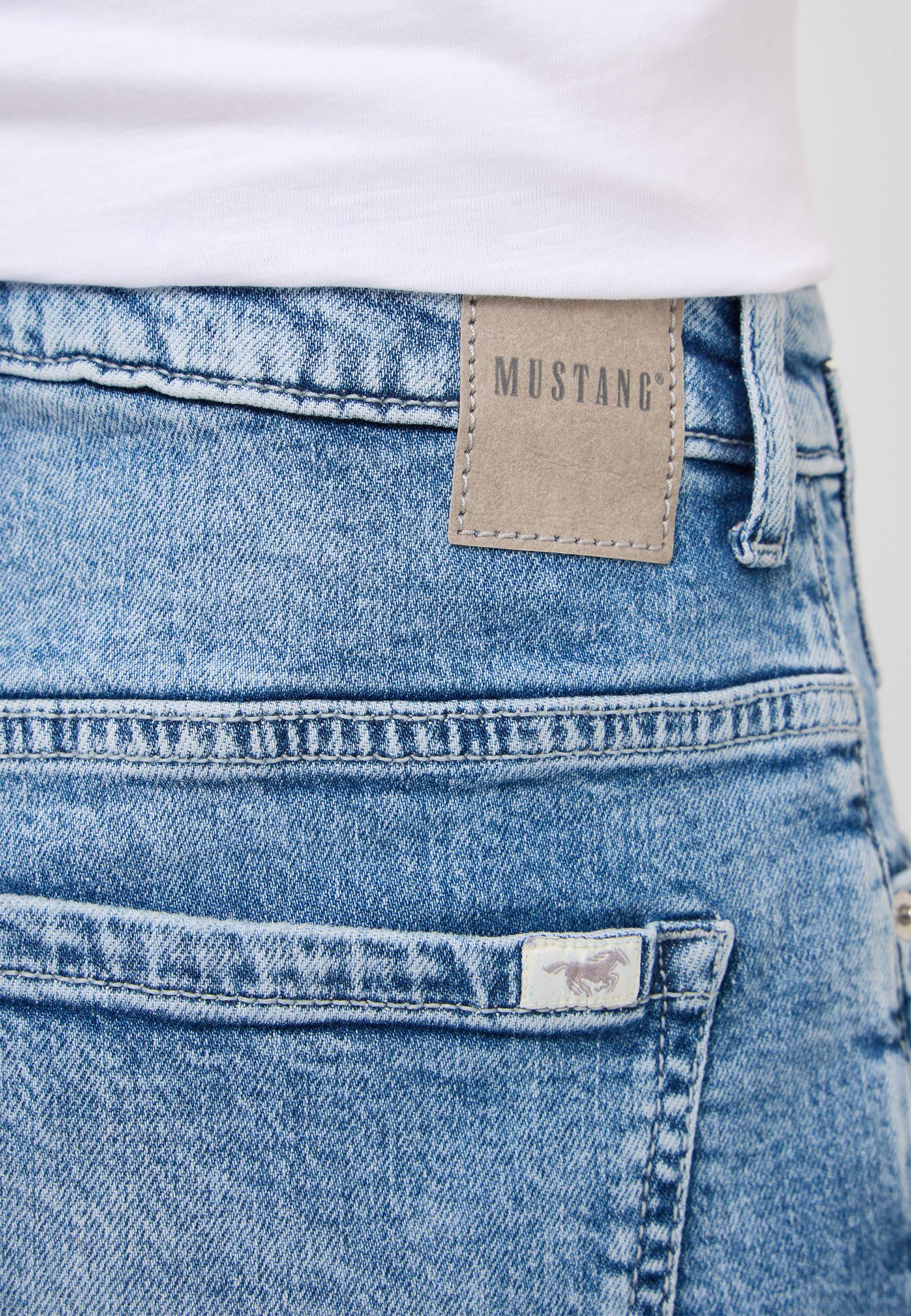 jeans, Denim, Hosentasche, Gürtelschlaufe, Markenlabel